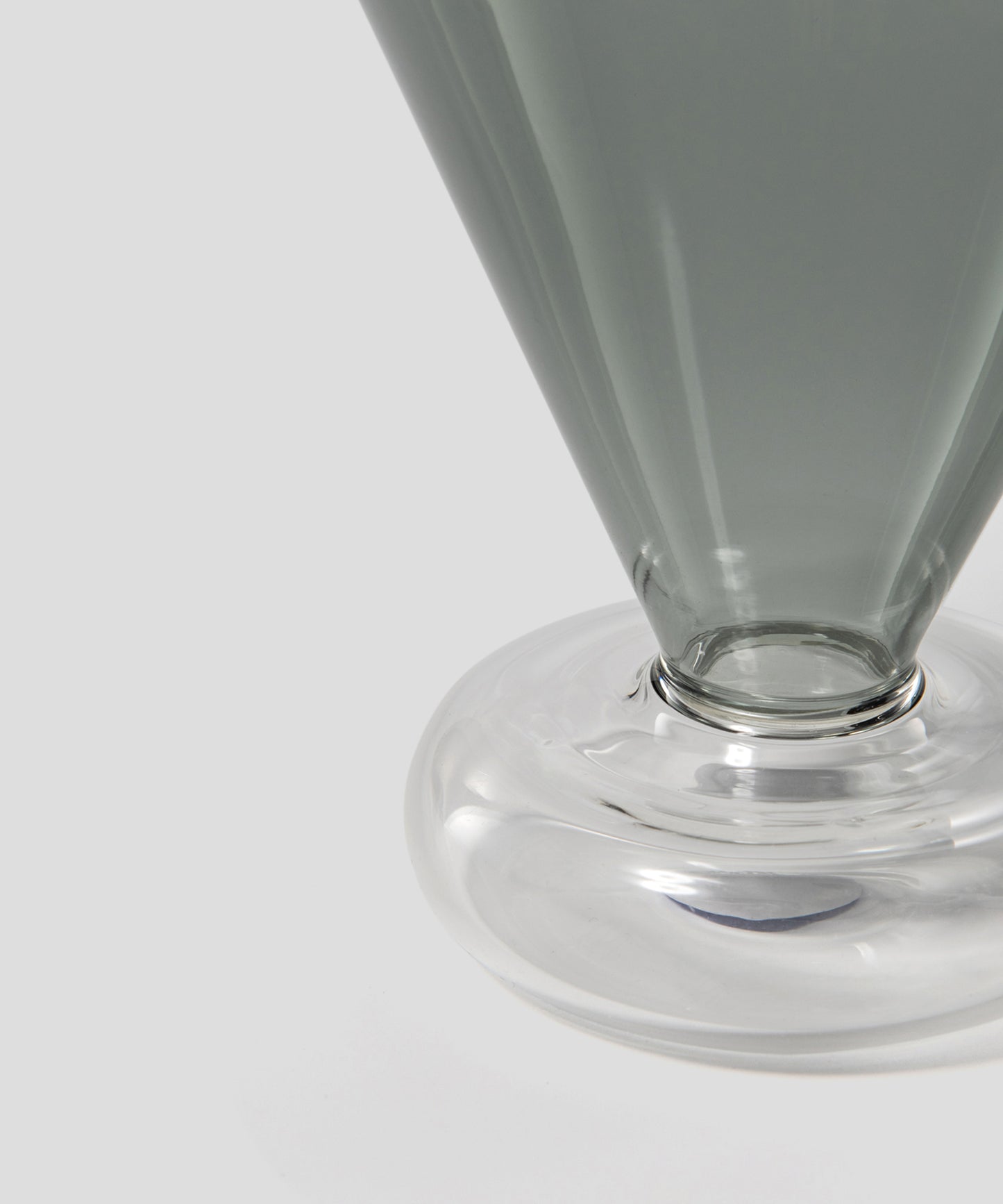 HOME Cone Elegance Glass Stem Cup