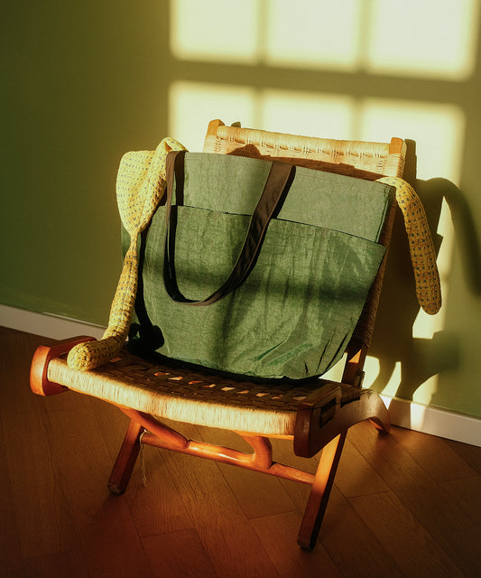 HOME Reversible Daily Tote