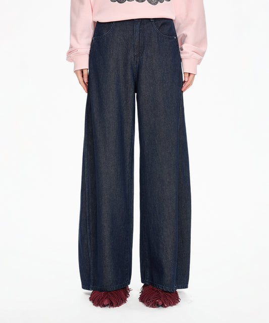 Curved Seam Tencel Jeans