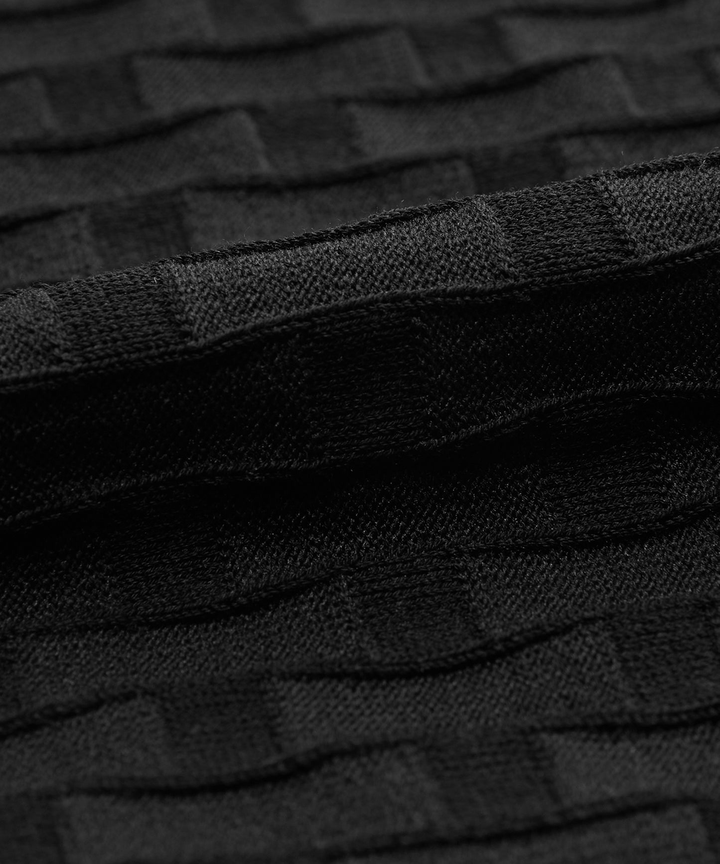 Asymmetrical Checkered Jacquard Socks