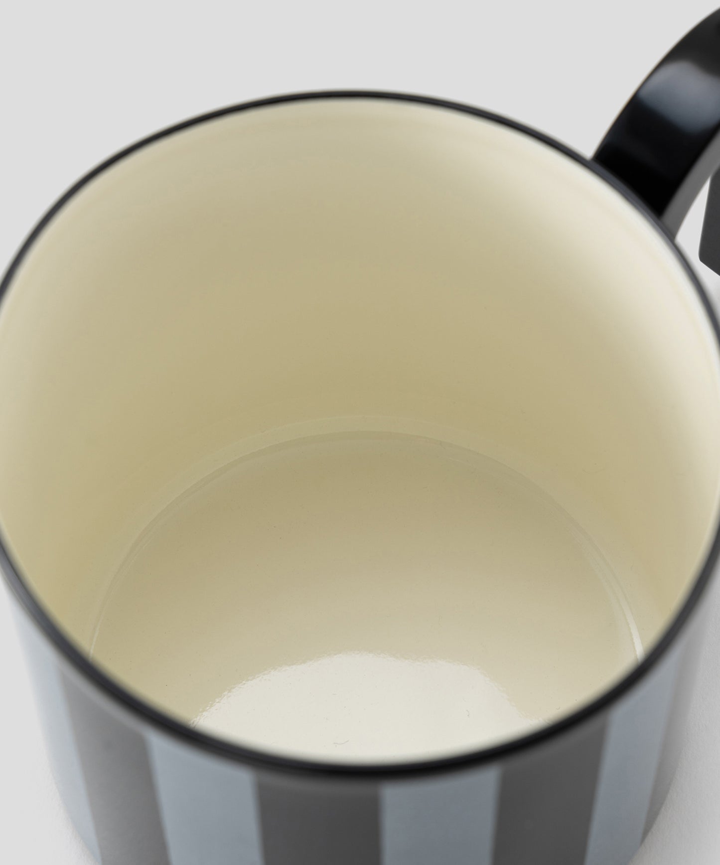 HOME U-shaped Magnetic-style Handle Mug