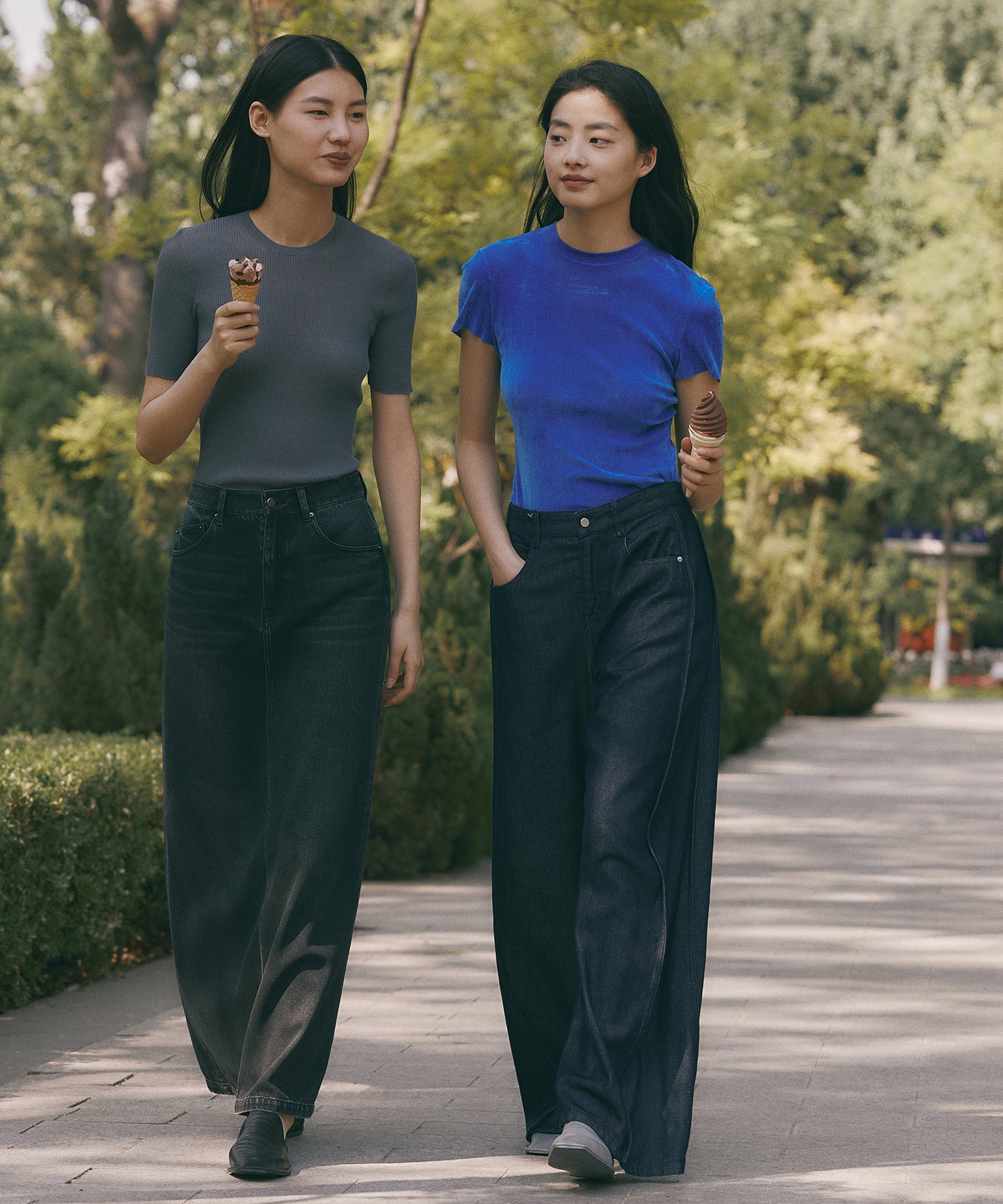 Curved Seam Tencel Jeans