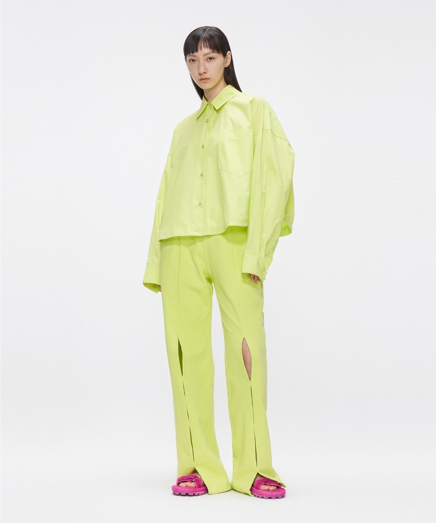 LIGHT YELLOW GREEN