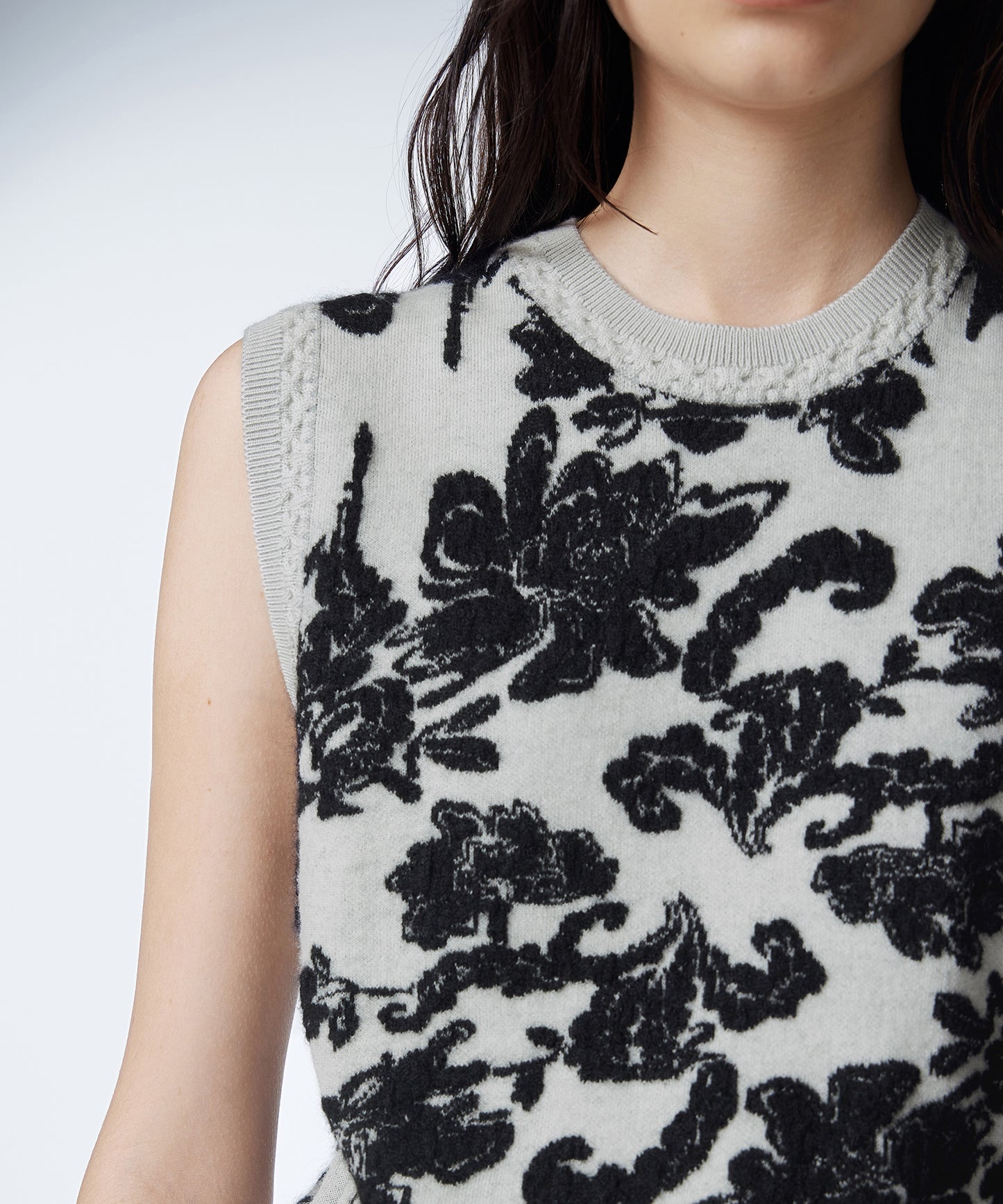 Floral-pattern Sleeveless Sweater