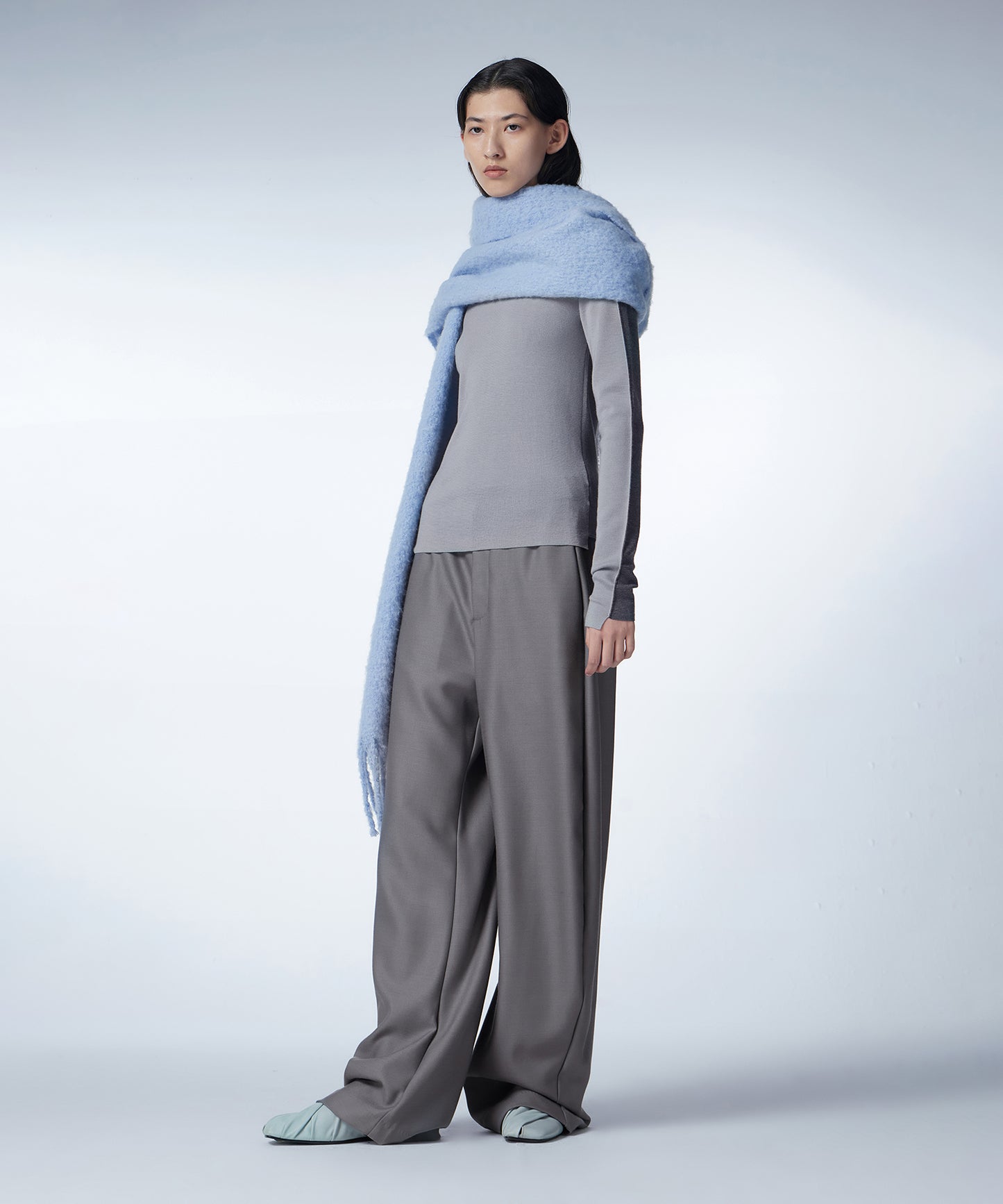 Spliced Ribbed High-neck Sweater