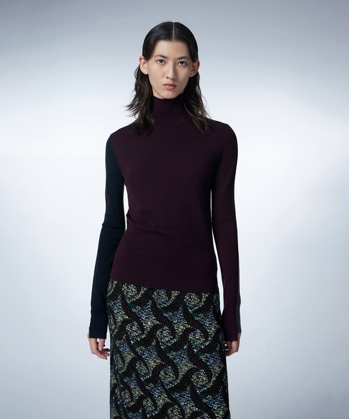 Spliced Ribbed High-neck Sweater