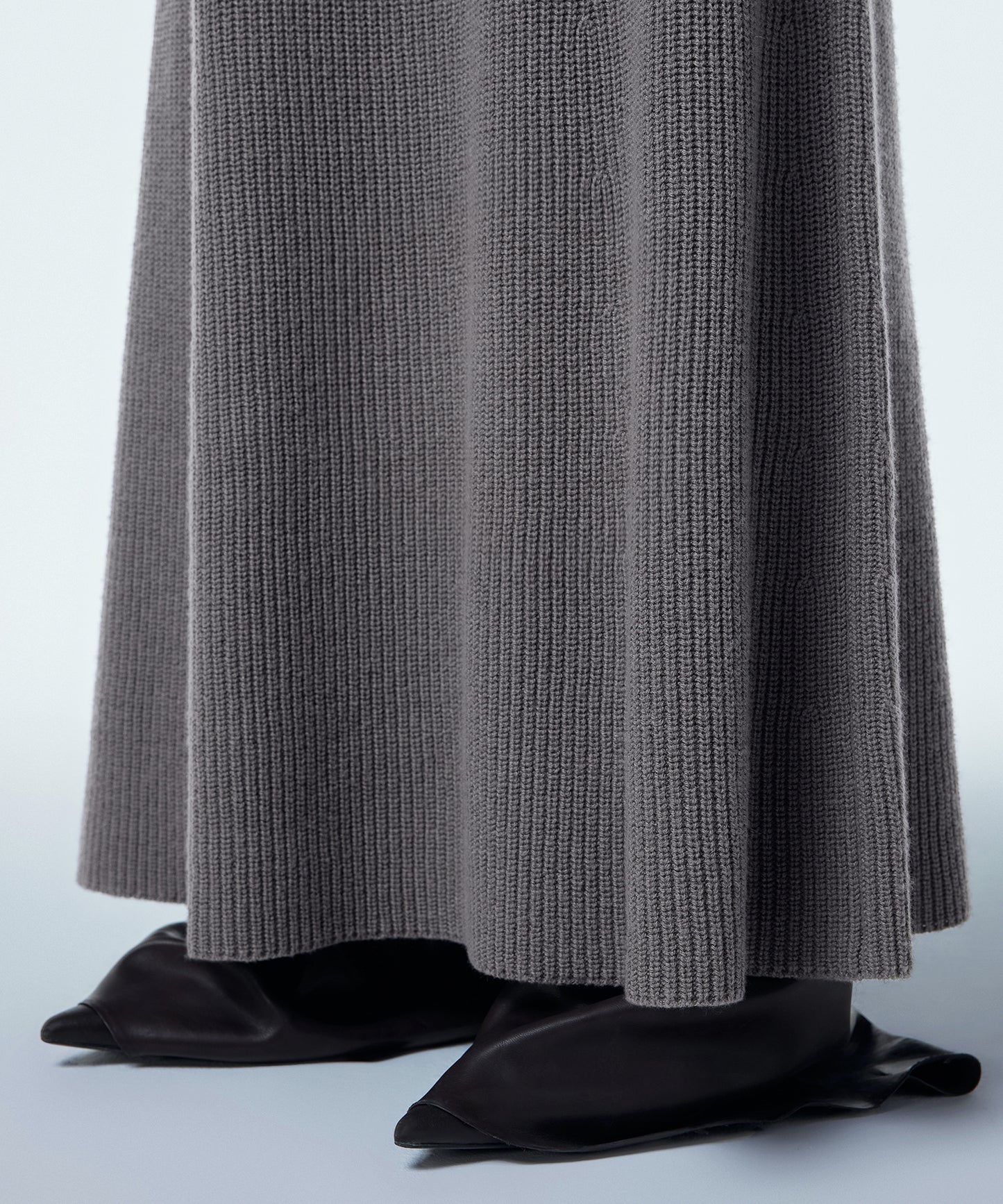 Relaxed Knitted Long Skirt