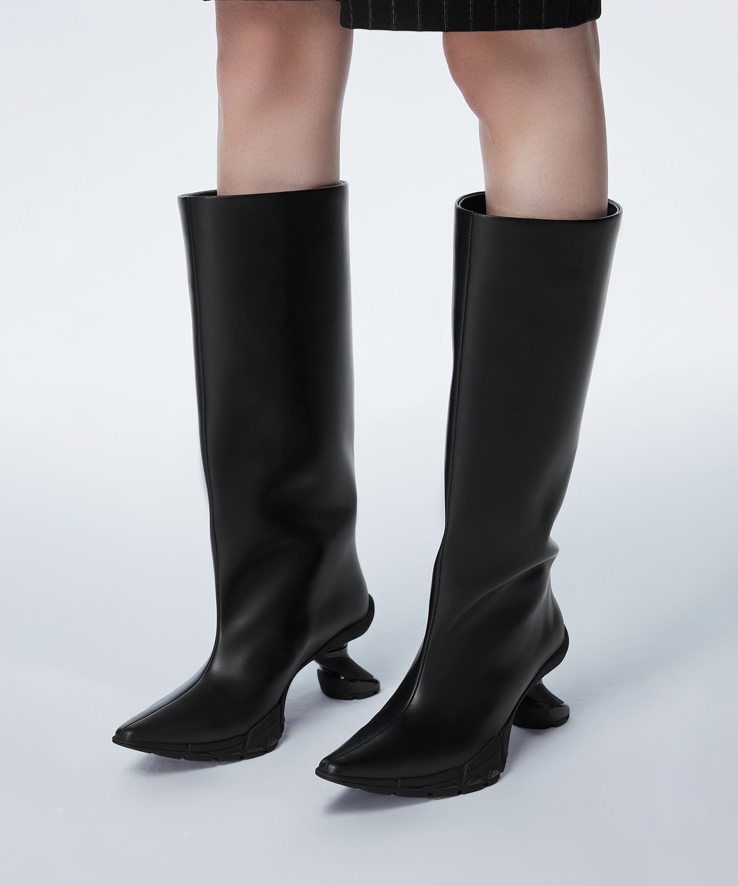 Well-designed Pointed-toe Boots – JNBY ONLINE STORE