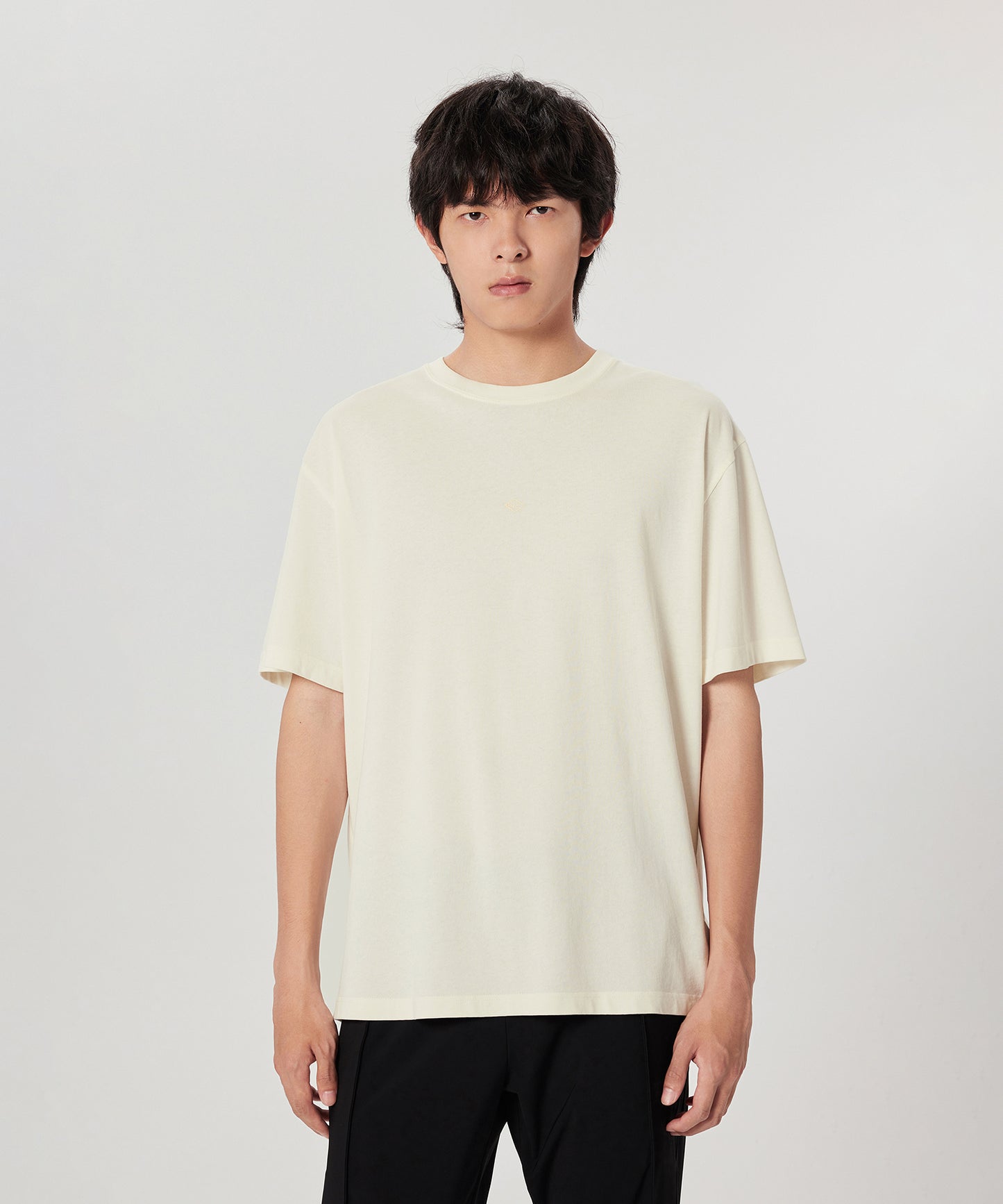 [CROQUIS]Versatile Embroidered T-shirt