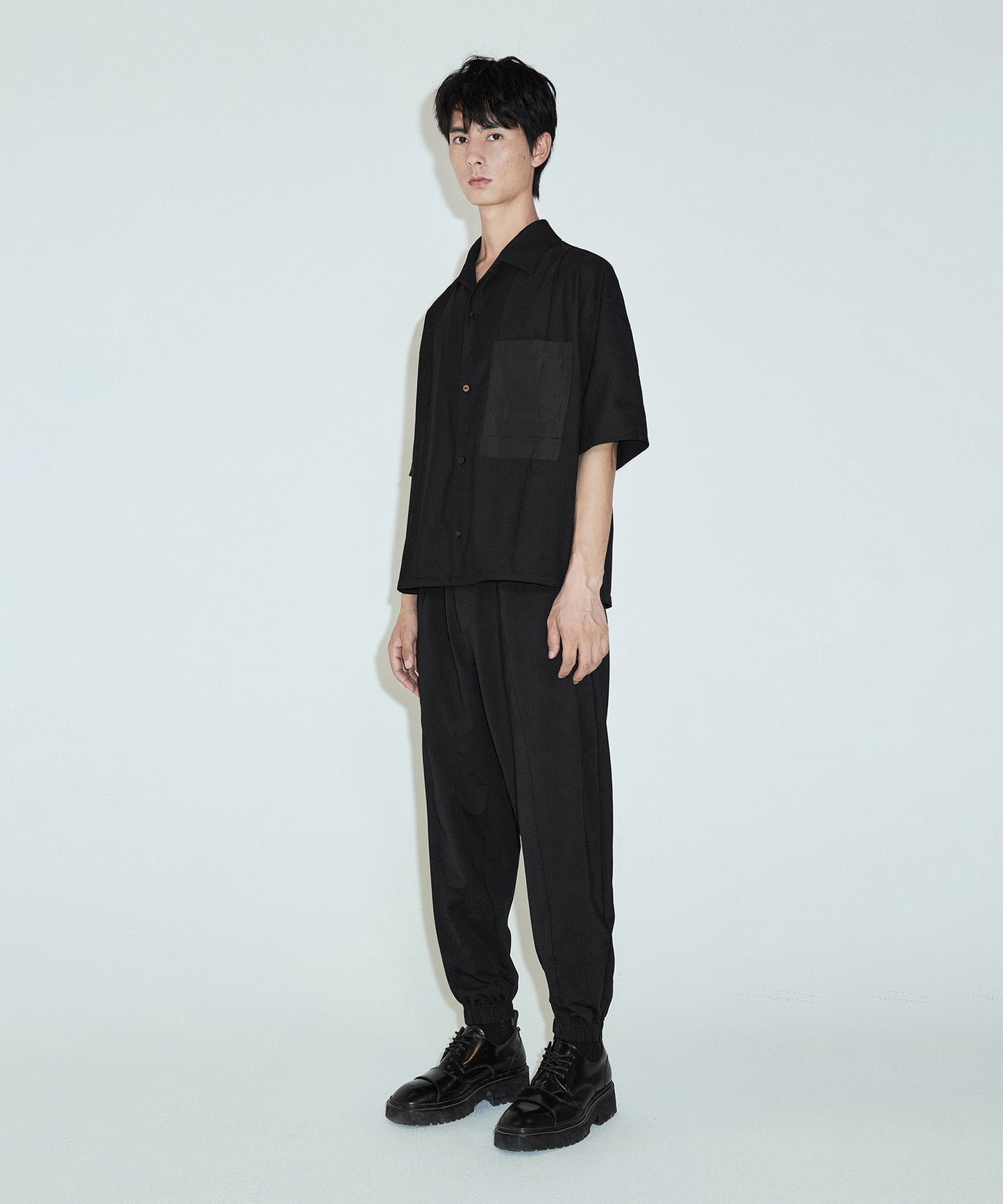 [CROQUIS]Sporty Stretch-nylon Relaxed Trousers