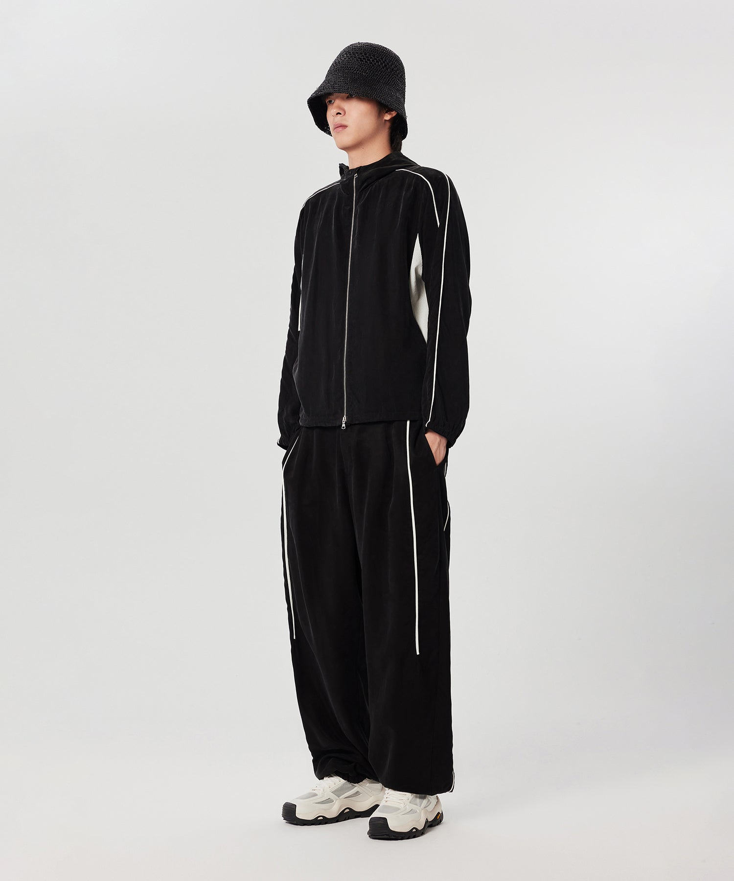 CROQUIS]Sandwashed Side Line Track Pants – JNBY ONLINE STORE