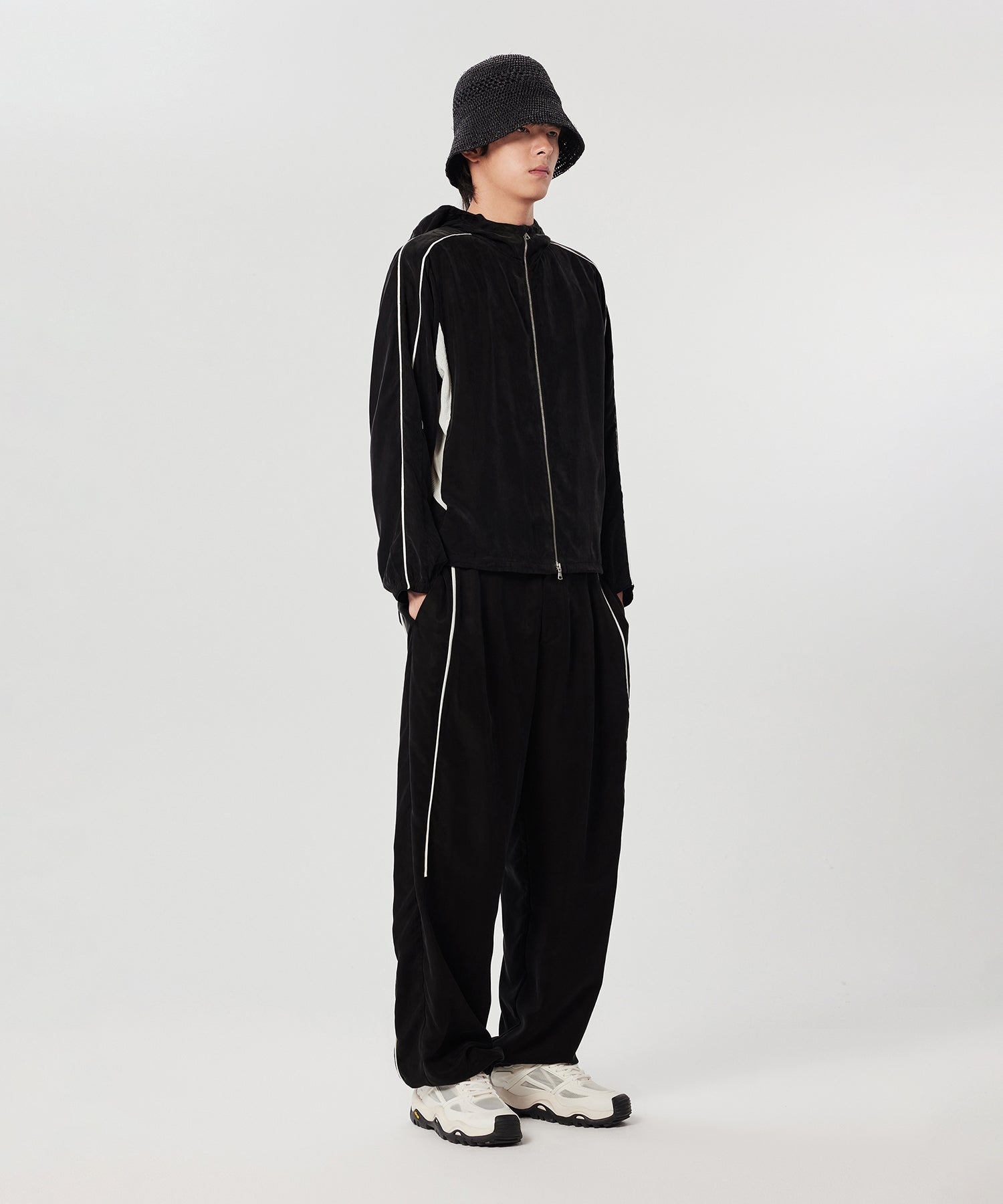 パンツ is-ness TRACK PANTS is-ness(イズネス)TRACK PANTS (1005SSCSPT01) | is-ness