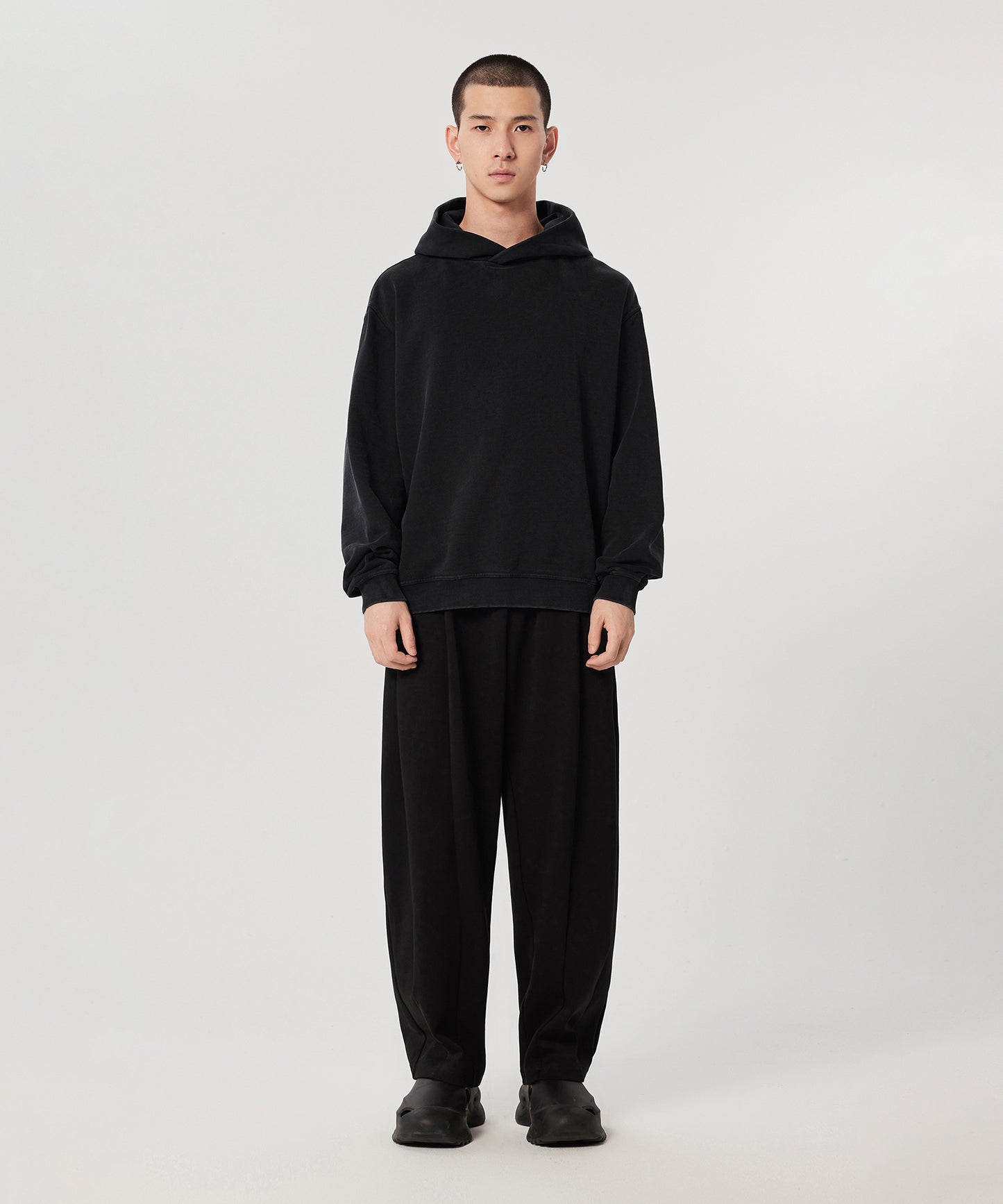 [CROQUIS]
Relaxed Straight-leg Trousers