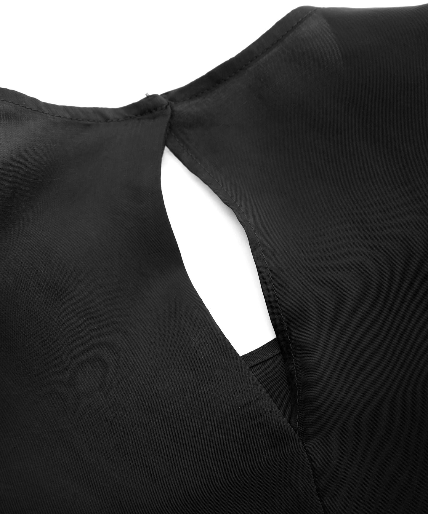 Padded-shoulder Sleeveless Shirt