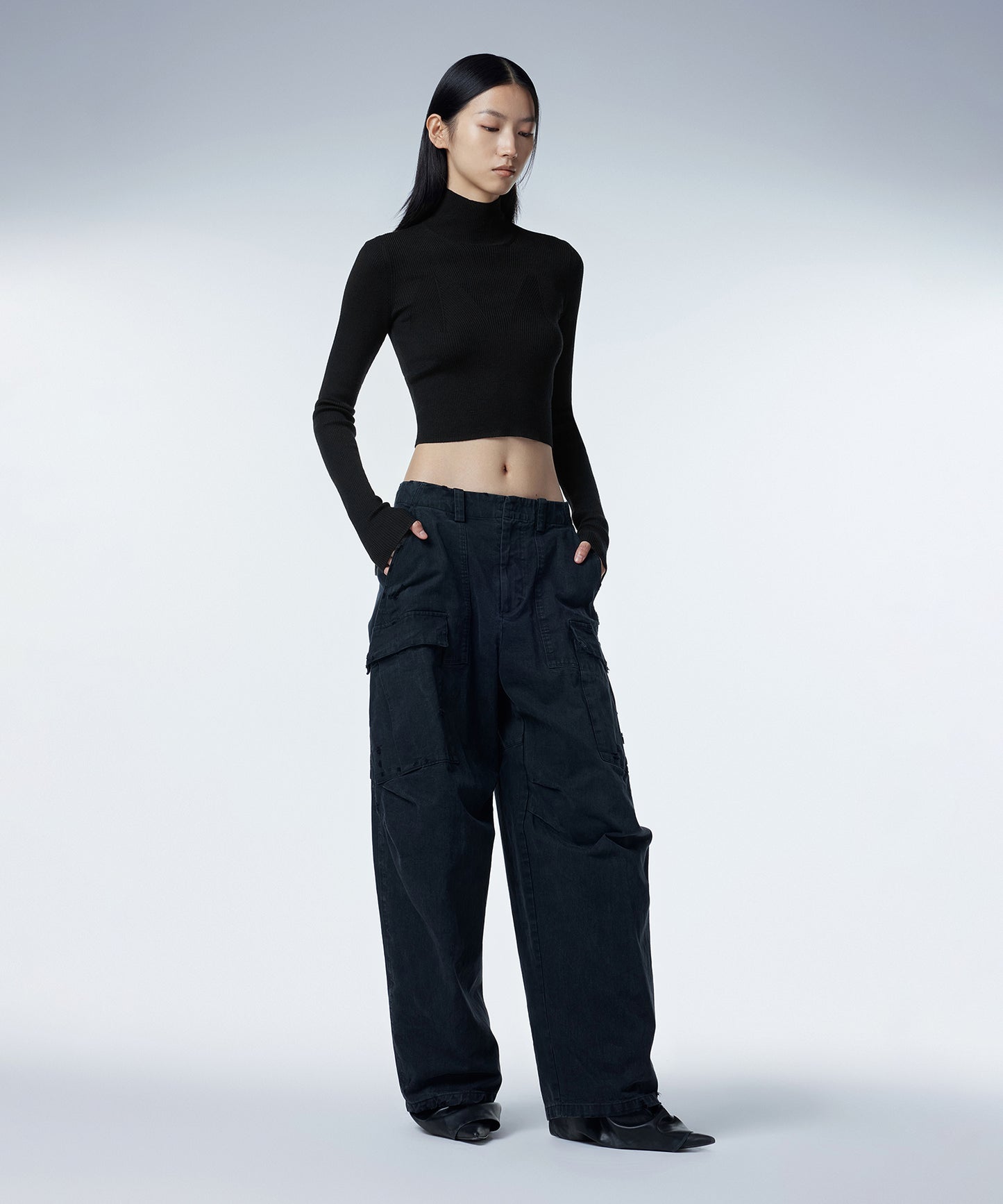 Slim-Fit Cropped Sweater