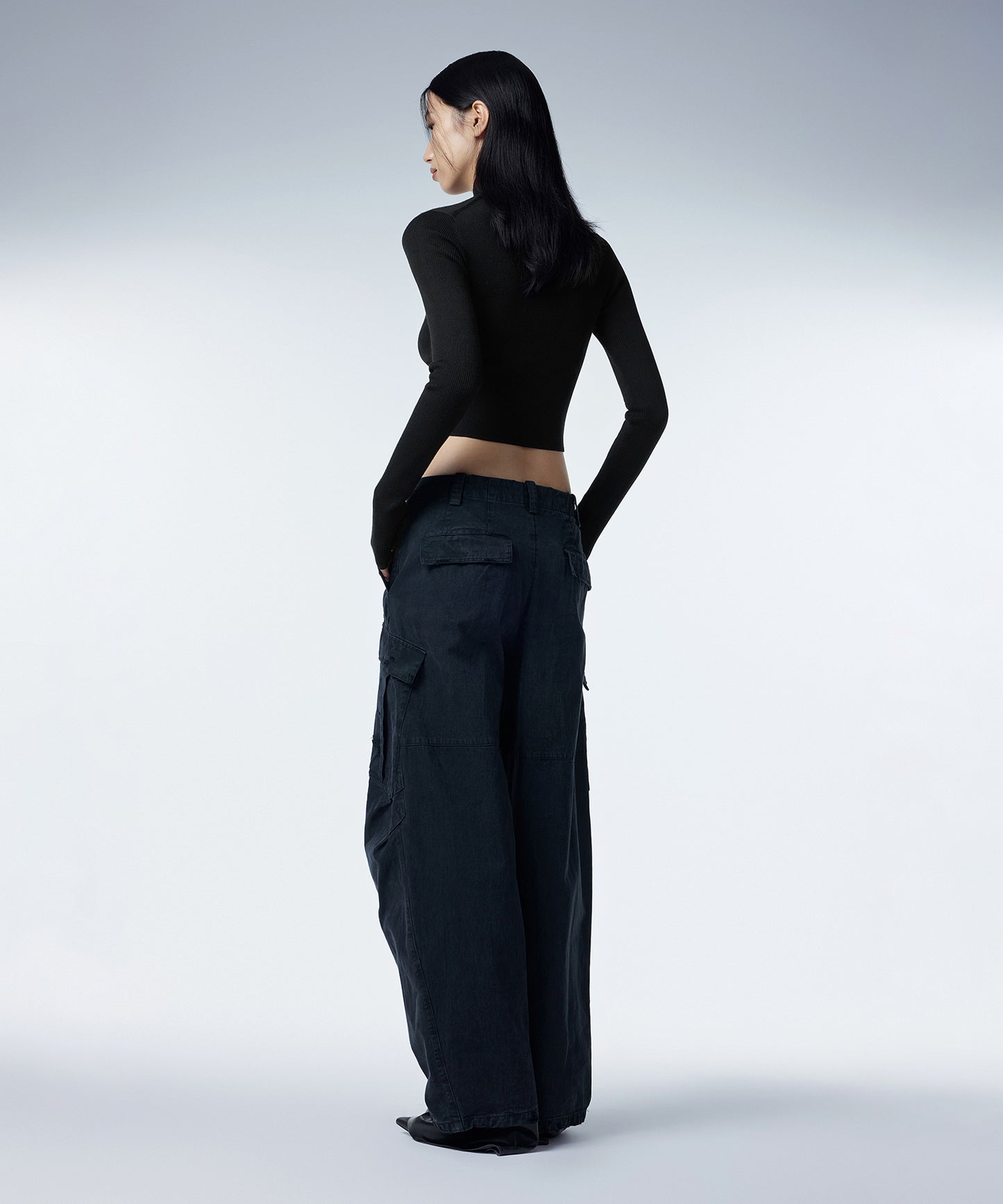 Slim-Fit Cropped Sweater