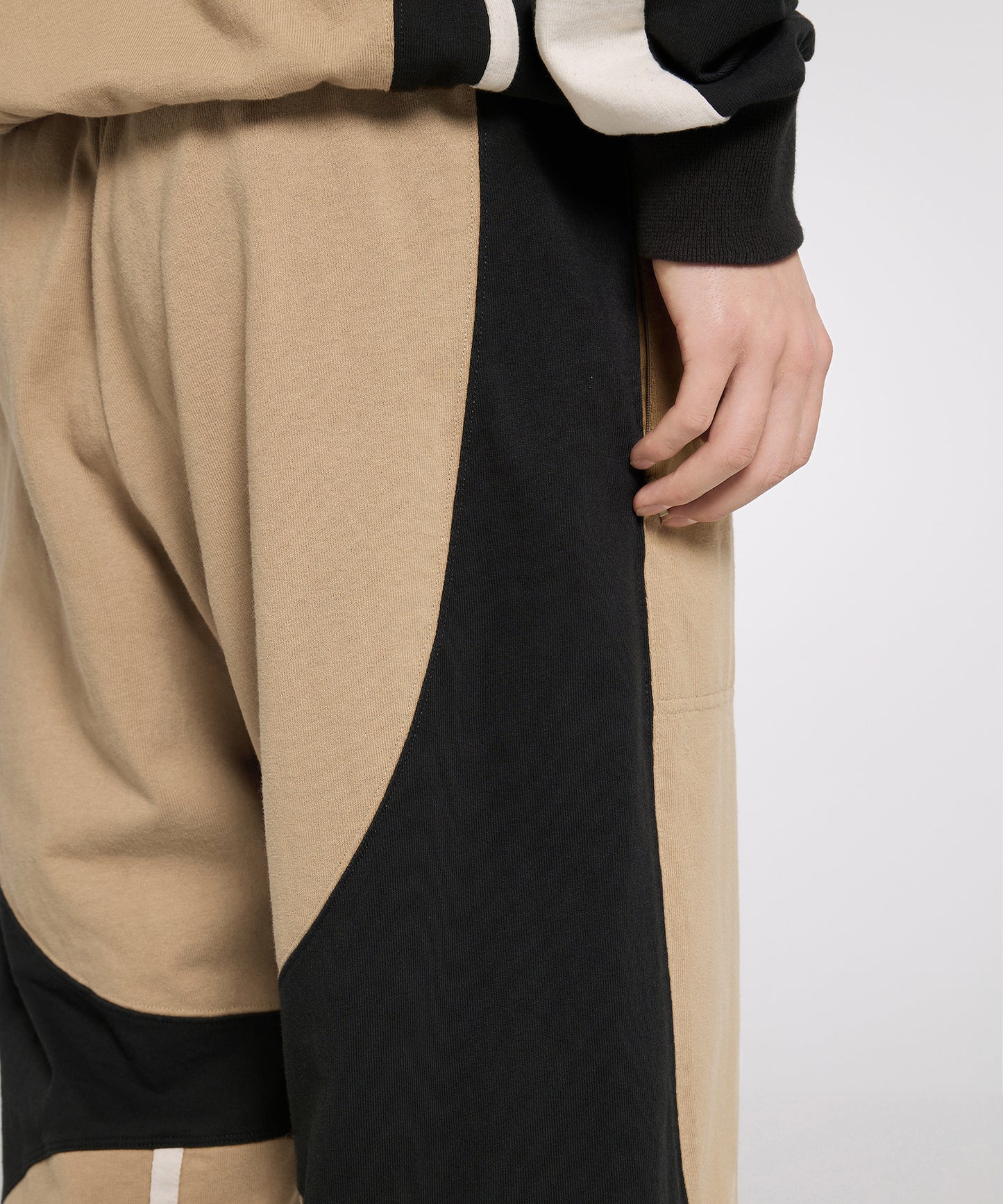 [CROQUIS]Color-block Zip-slit Jogger Pants