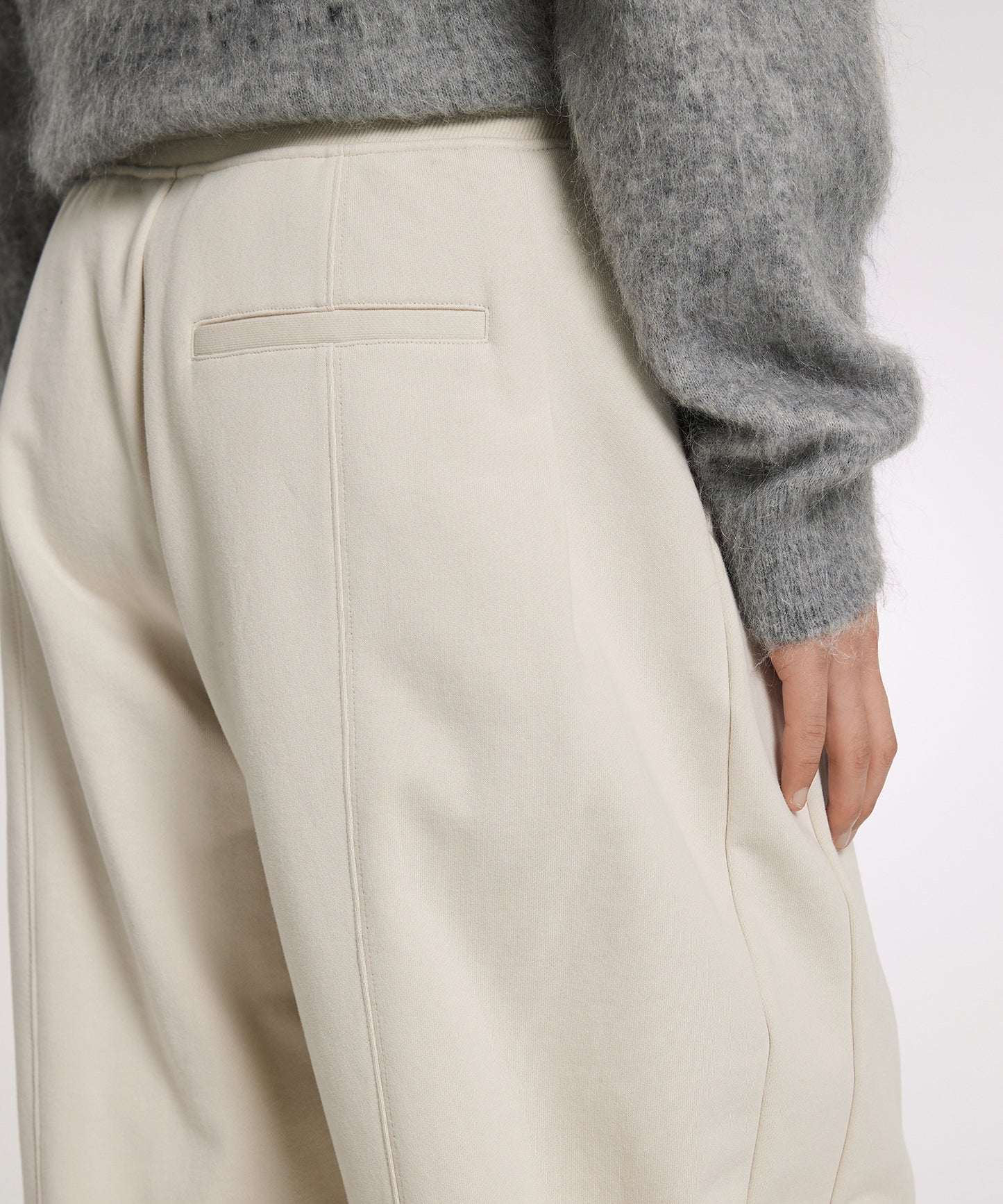 [CROQUIS]Relaxed-fit Tuck Sweatpants