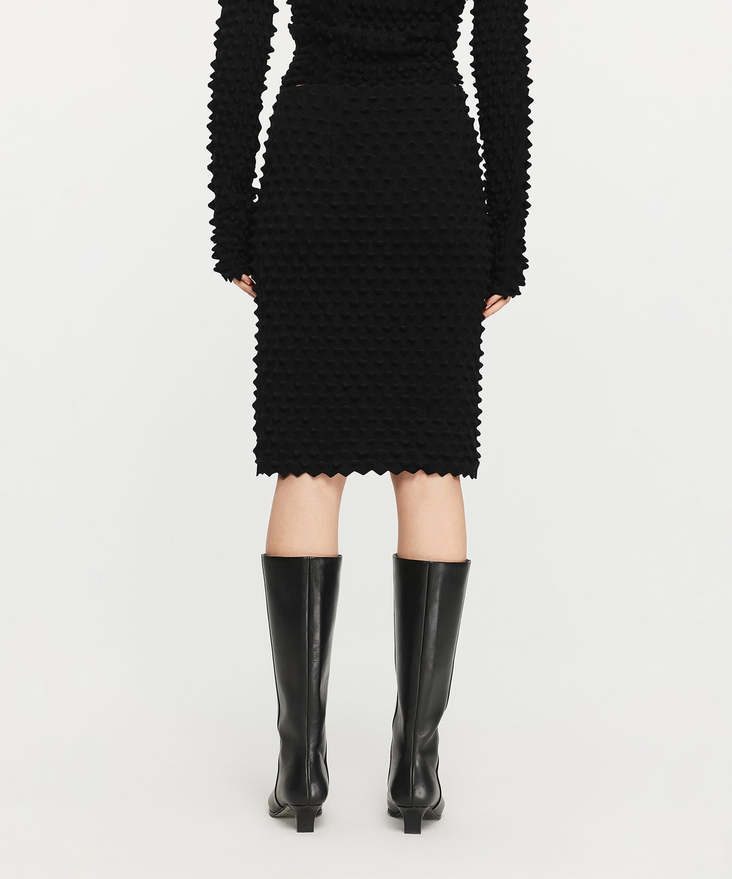 Unique Three-dimensional Knit Skirt