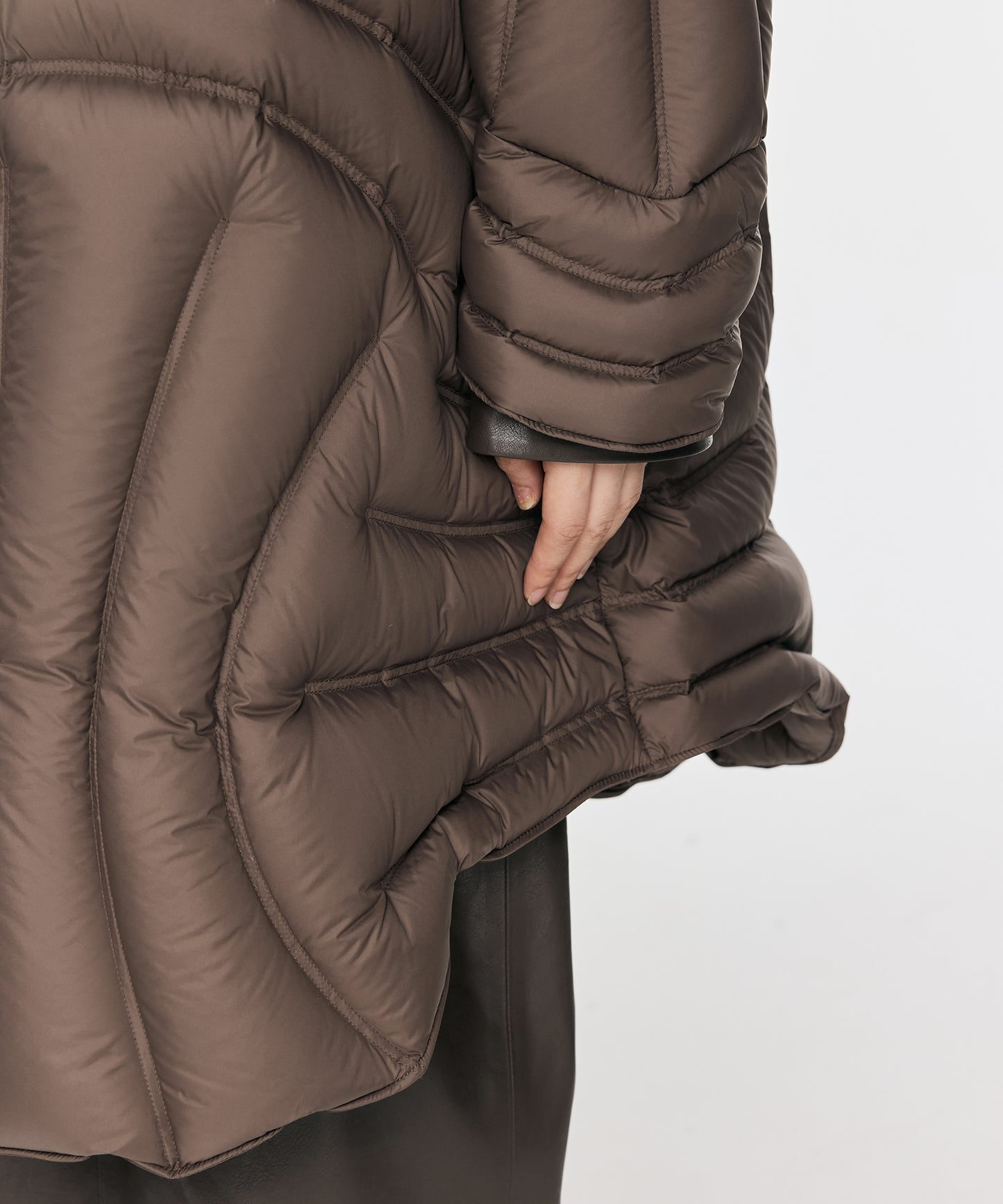 Twisted Quilted Mid-length Down Jacket