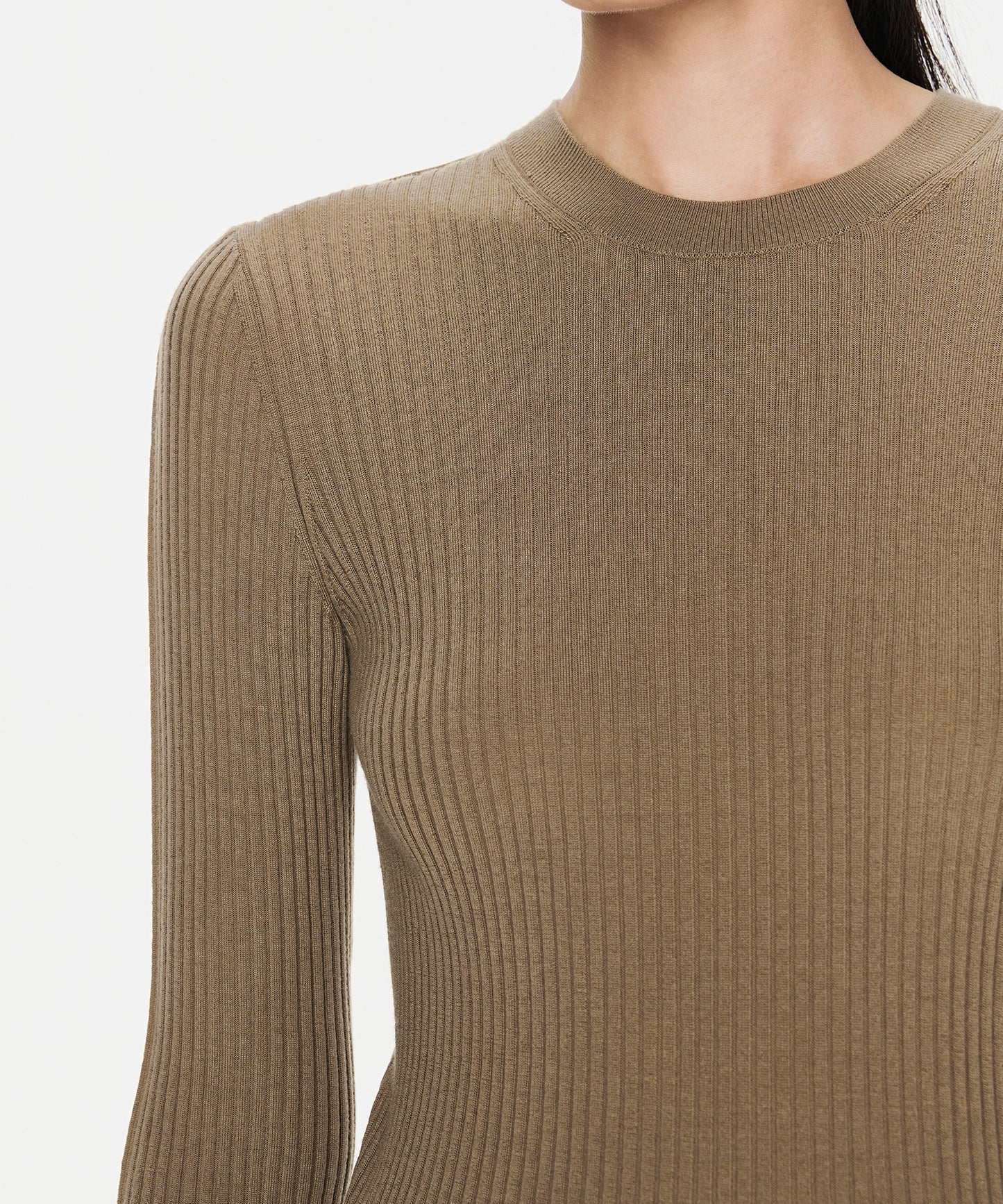 Color-block Slim-Fit Knit Pullover