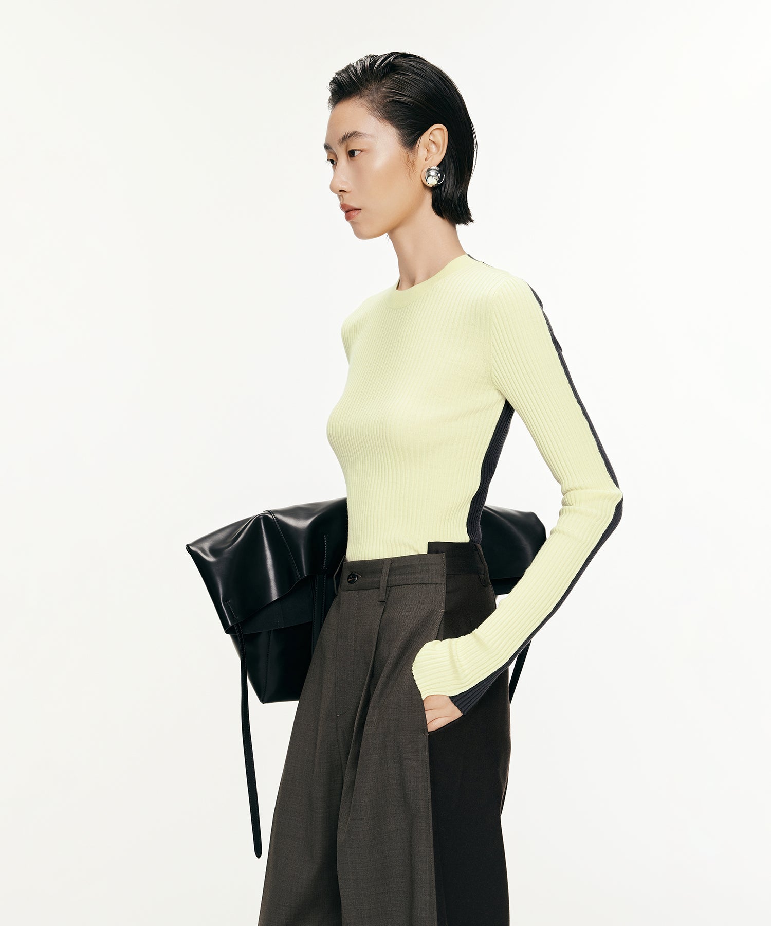 Color-block Slim-Fit Knit Pullover