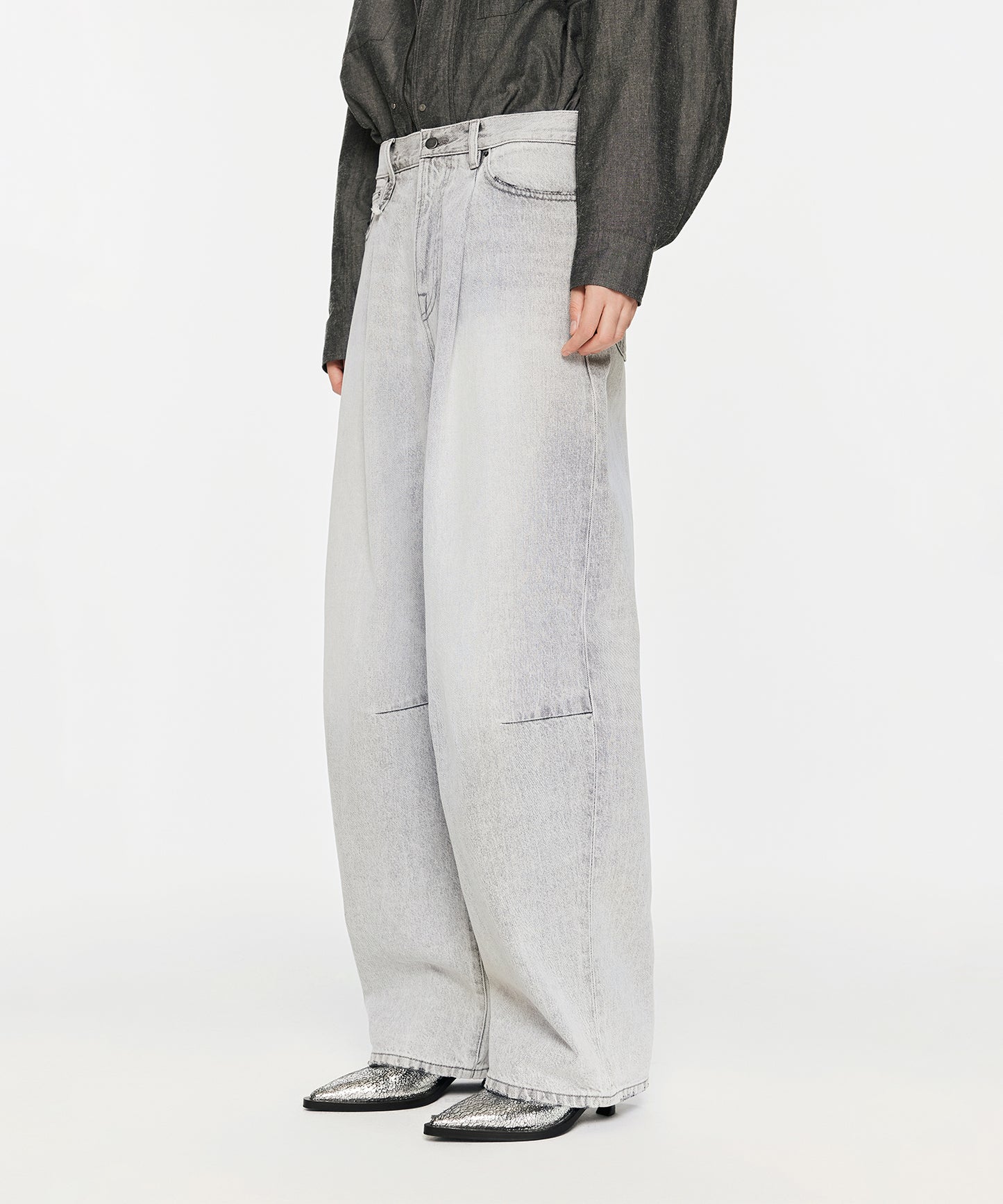 Timeless Straight-leg Jeans