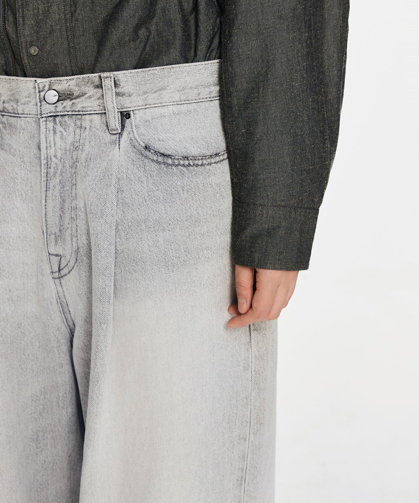 Timeless Straight-leg Jeans