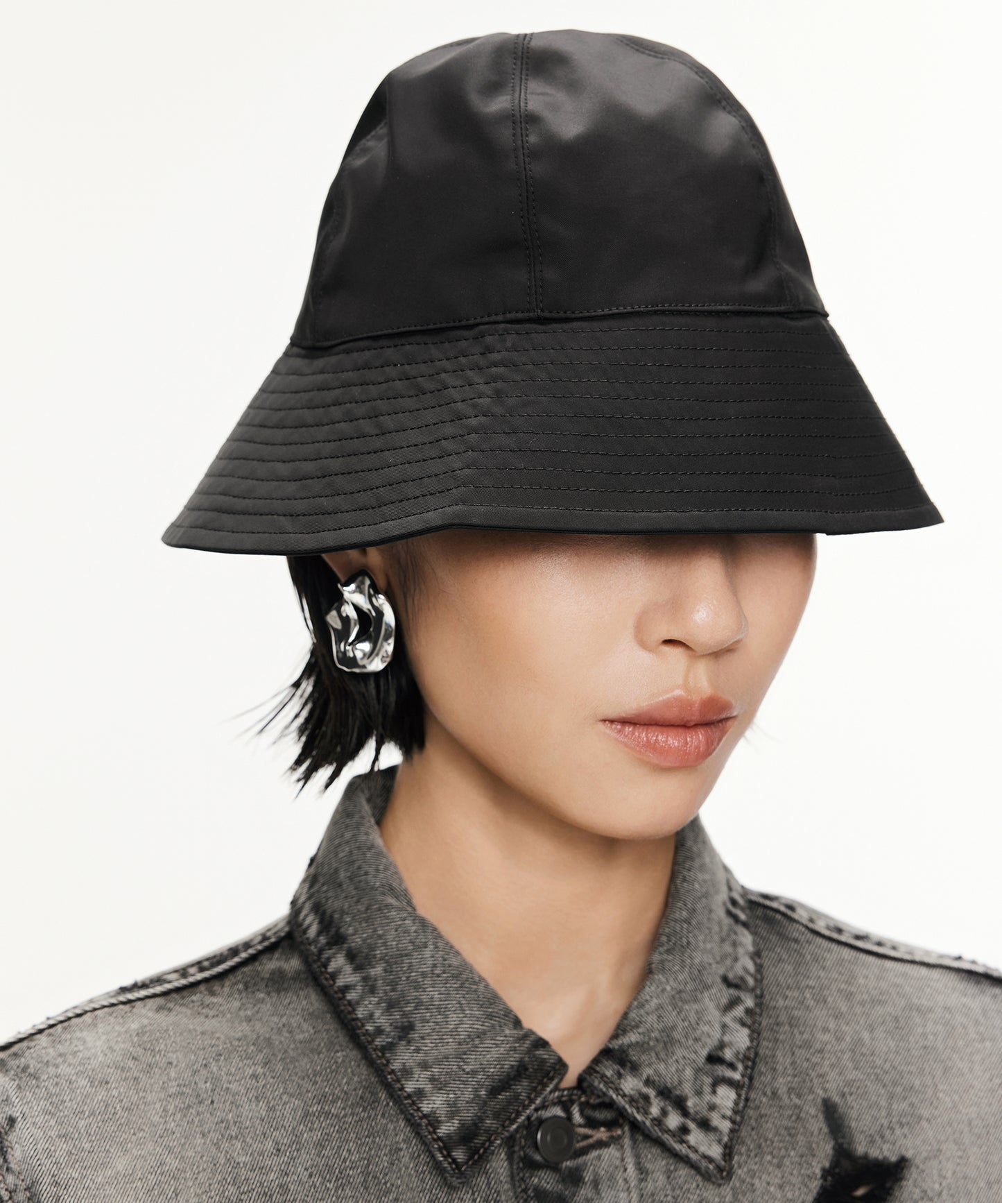 Seasonless Compact Bucket Hat