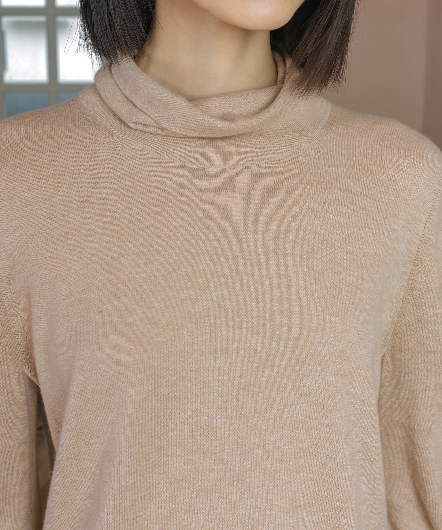 HOME Lightweight High-neck Sweater