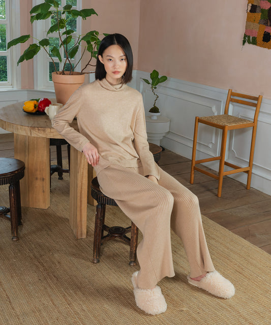 HOME Lightweight High-neck Sweater