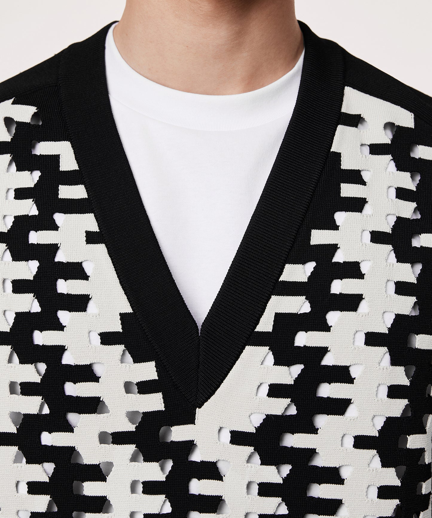 [CROQUIS]Monochrome Geo Knit Vest