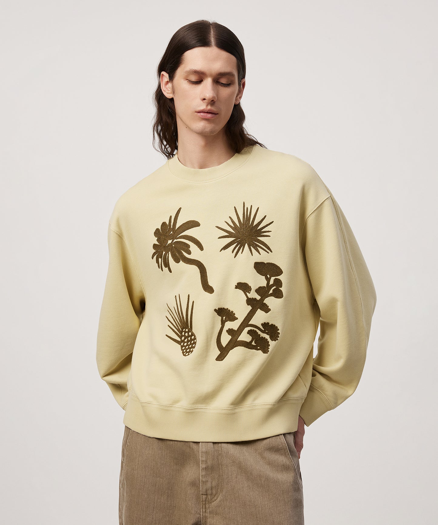 [CROQUIS]Eternal Bloom Embroidered Sweatshirt