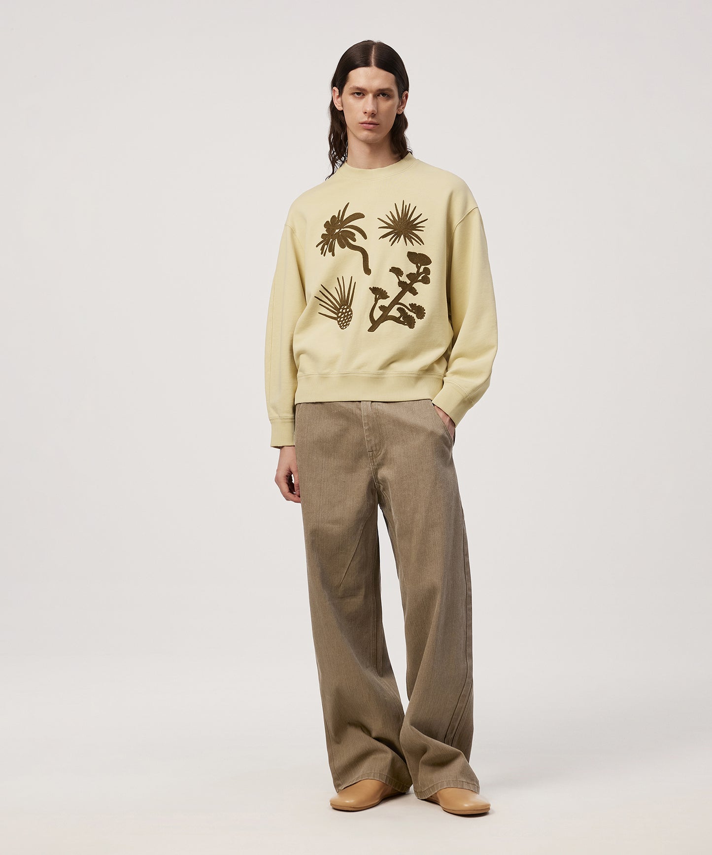 [CROQUIS]Eternal Bloom Embroidered Sweatshirt