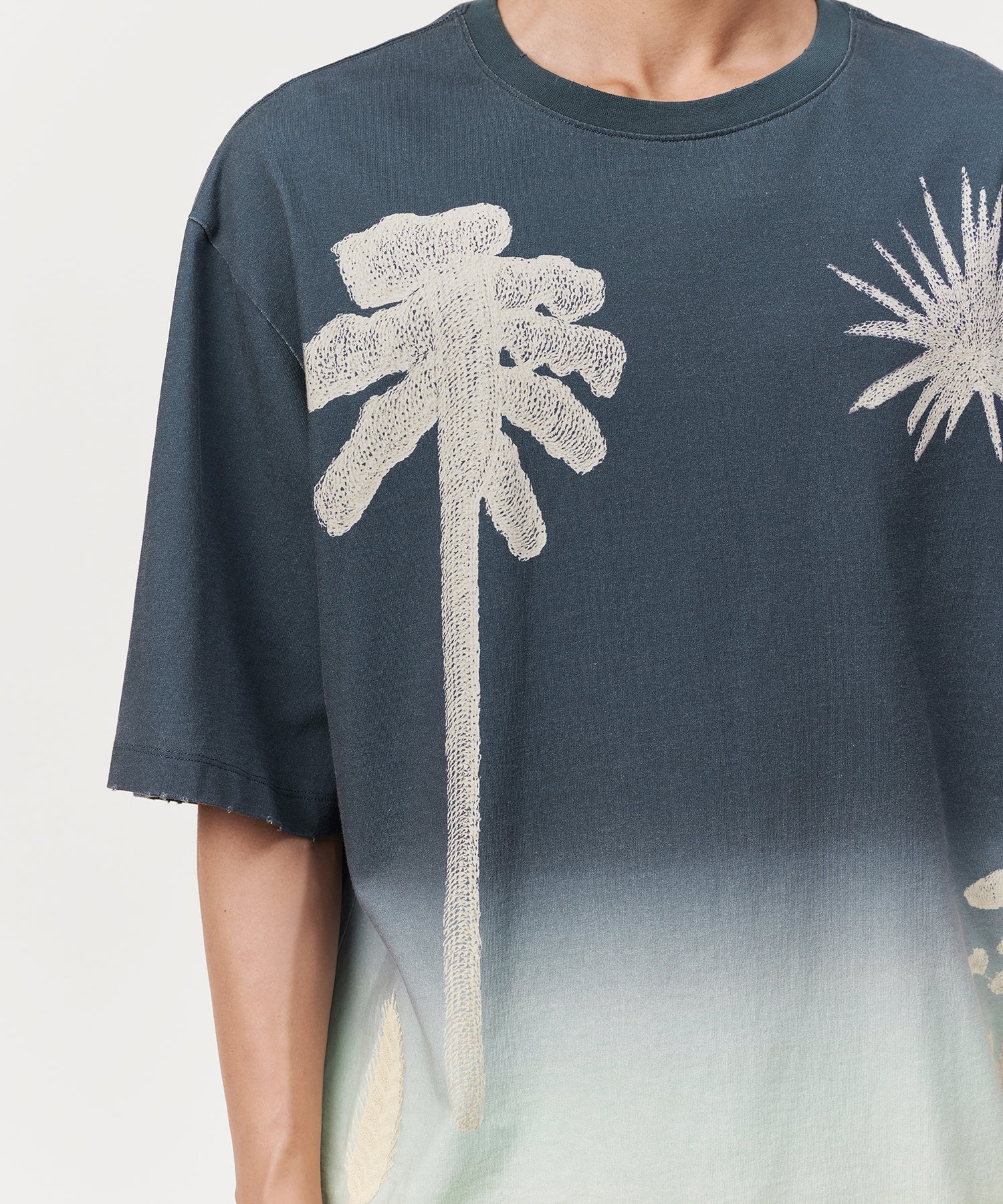 Y♢513 こーつん CROQUIS] Silent Bloom T-shirt – JNBY ONLINE STORE