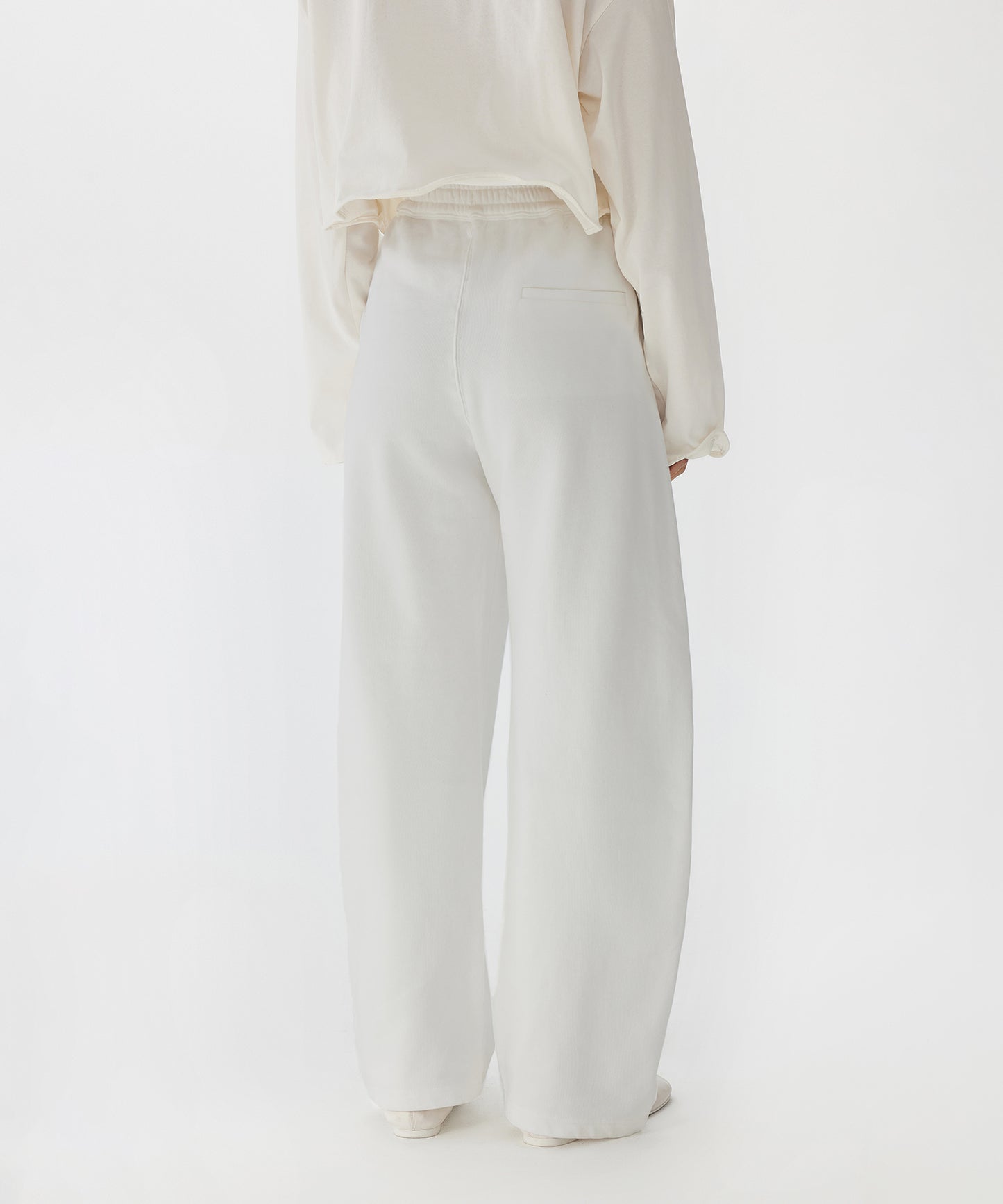 Relaxed Banana Silhouette Sweatpants