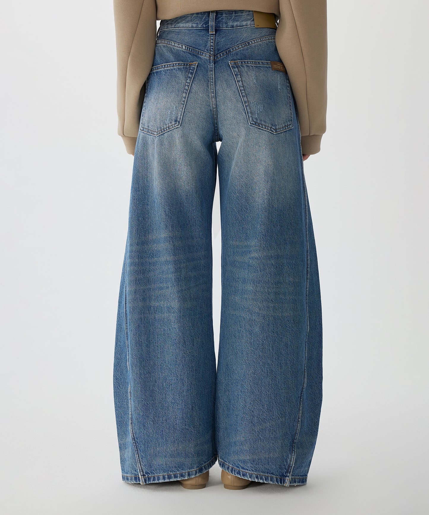 Sophisticated Curved-leg Jeans