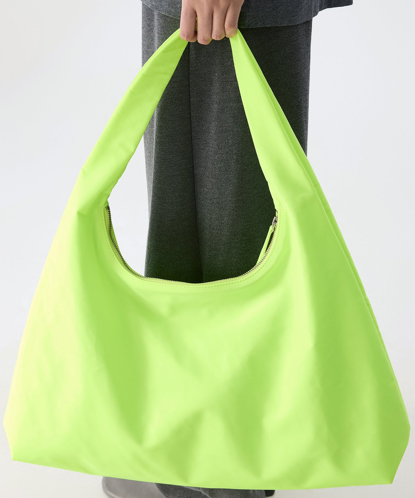 Essential Zip Shoulder Bag