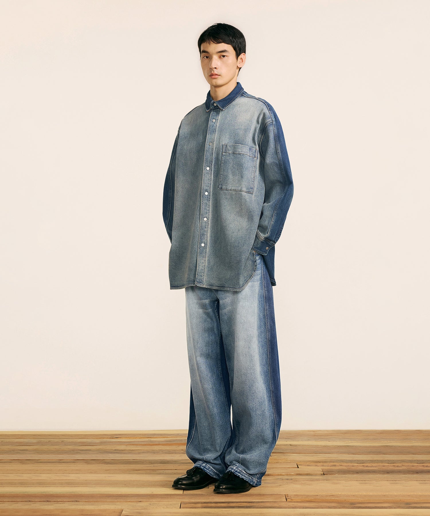 CROQUIS] Corduroy-trim Denim Shirt – JNBY ONLINE STORE