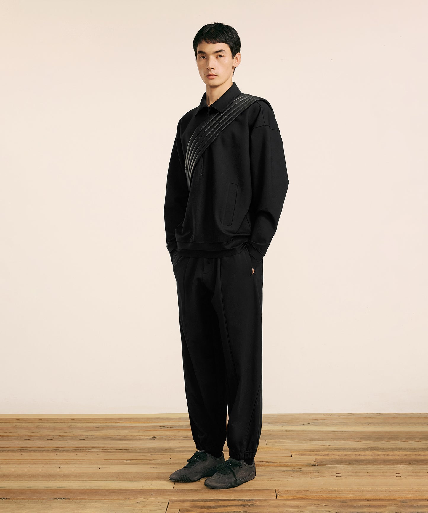 [CROQUIS] Boxy Half-zip Sweatshirt