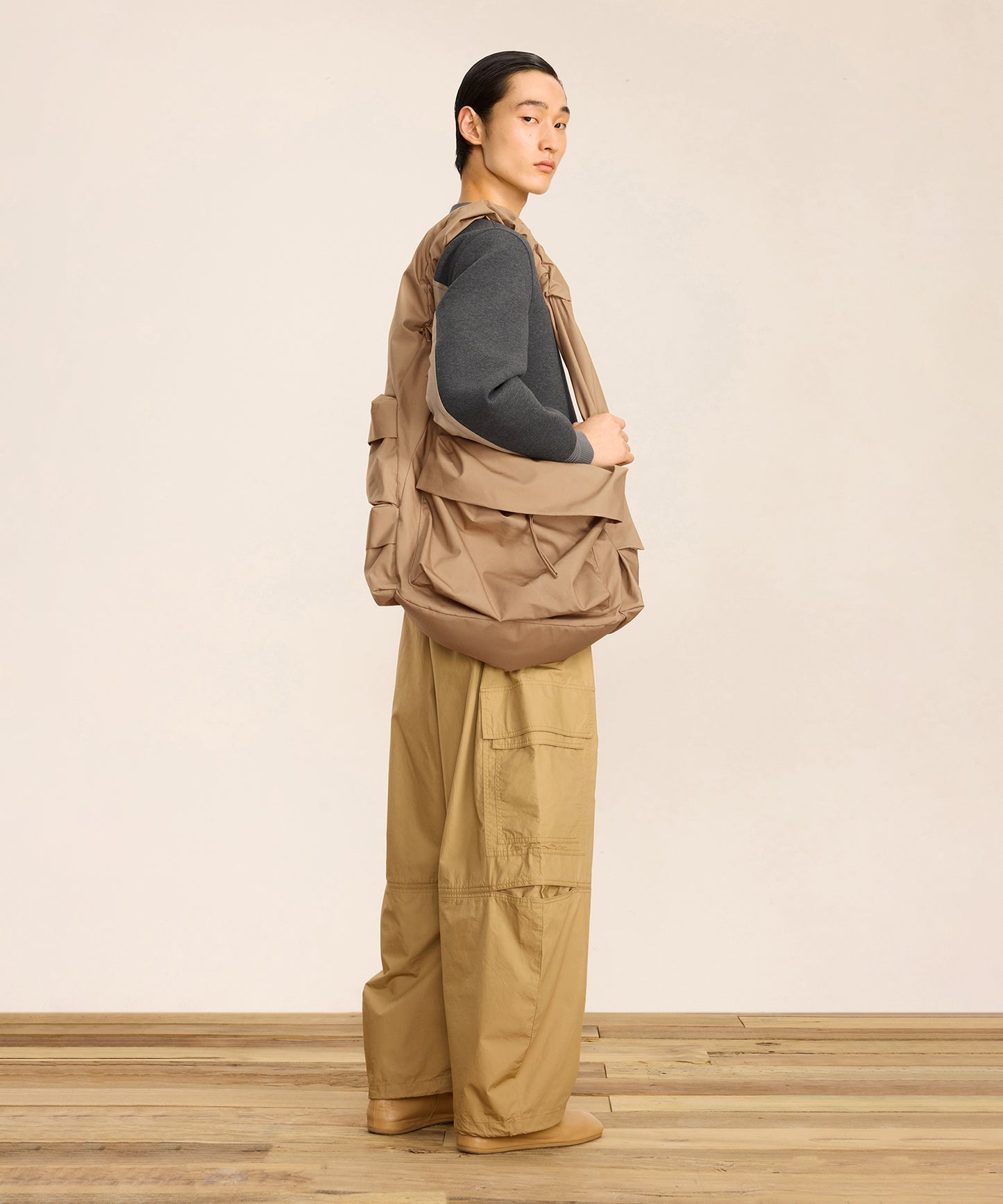 [CROQUIS] Multi-pocket Shoulder Bag