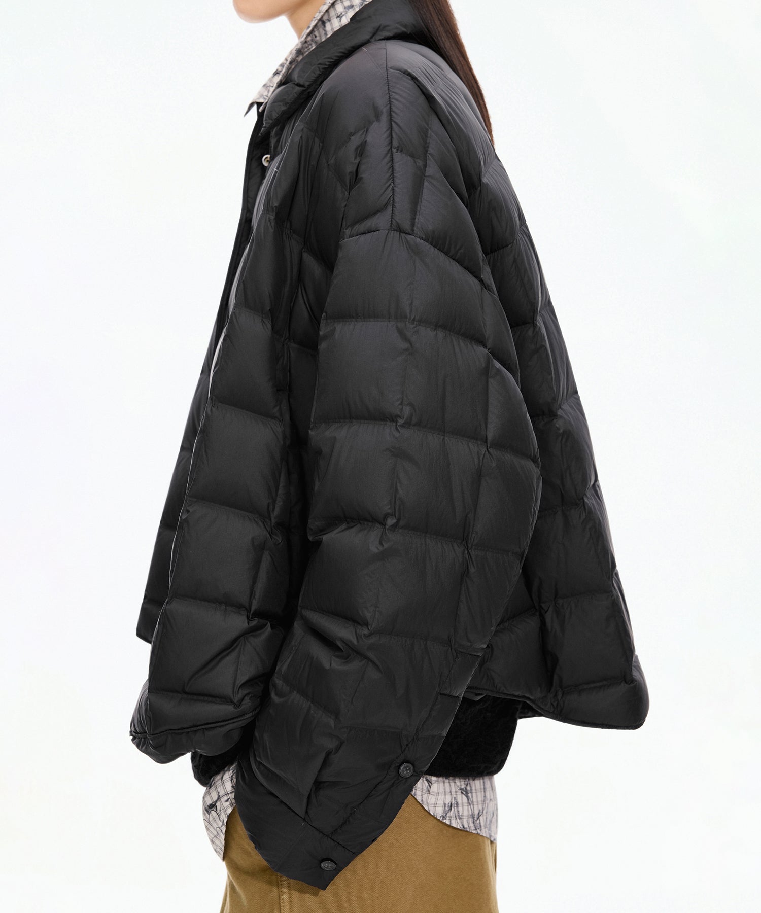 【JNBY】ブラック キルティング ダウンジャケット リバーシブル Cropped Quilted Down Jacket – JNBY ONLINE STORE