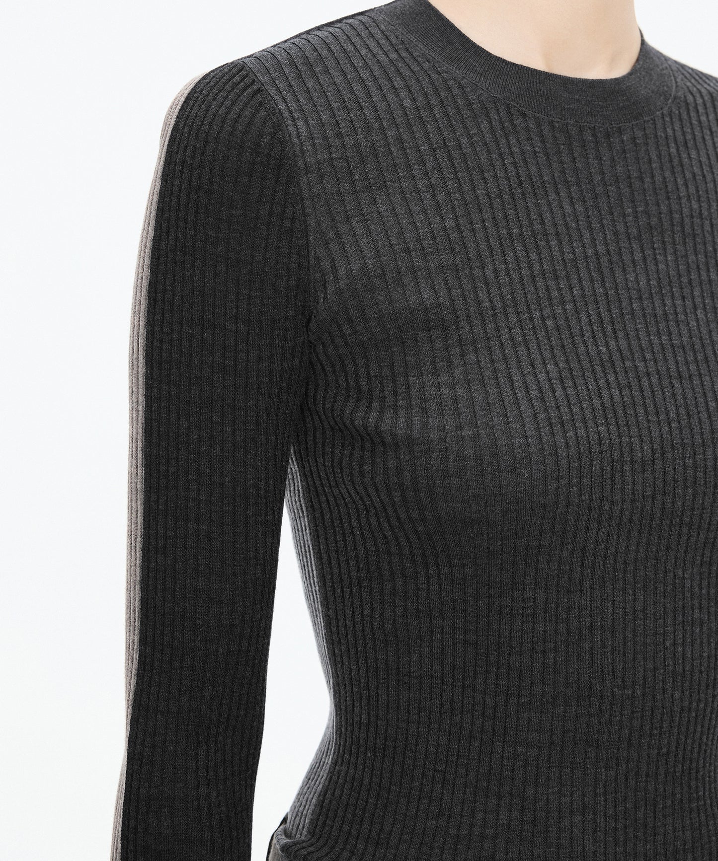 Color-block Knit Pullover