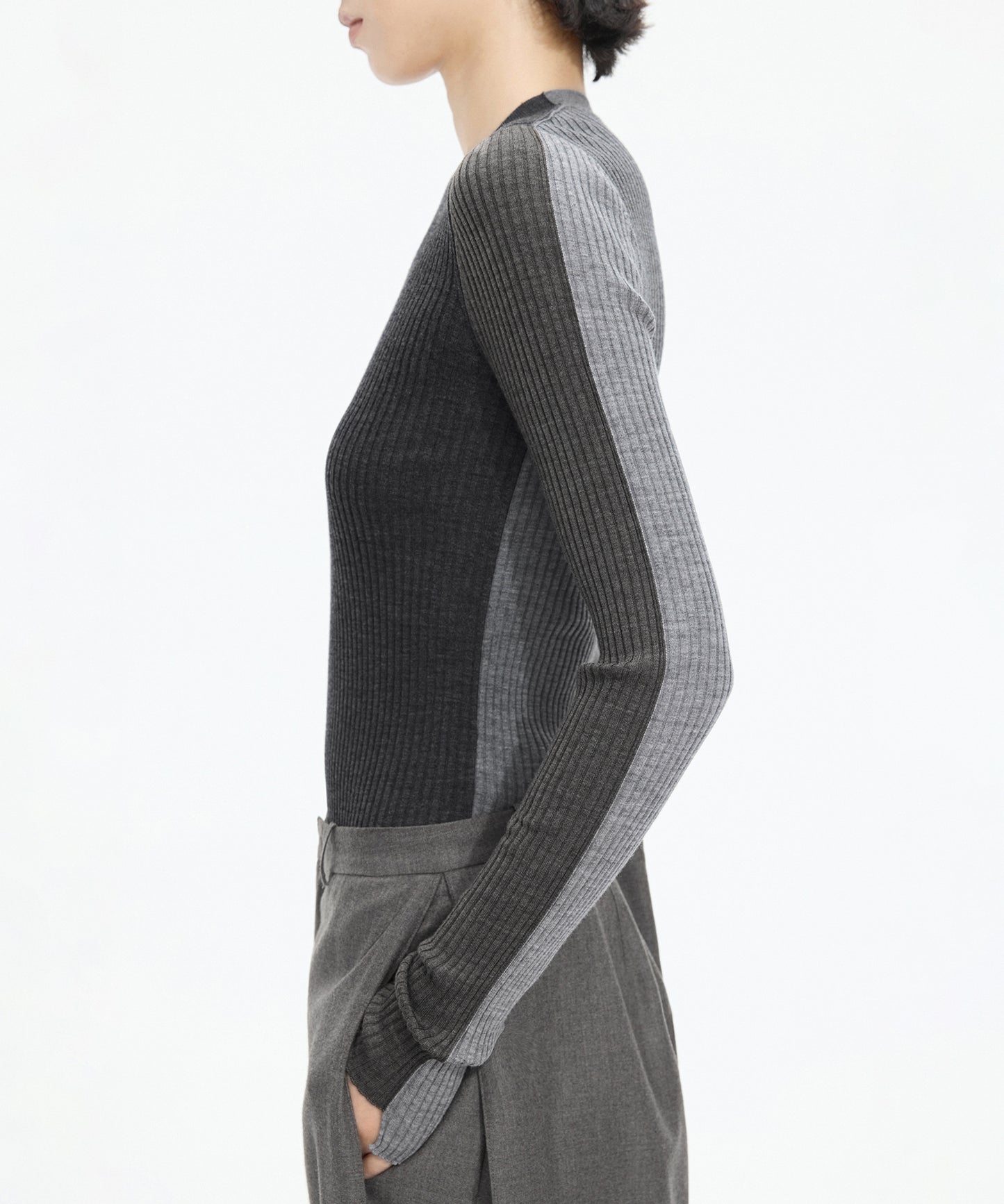 Color-block Knit Pullover
