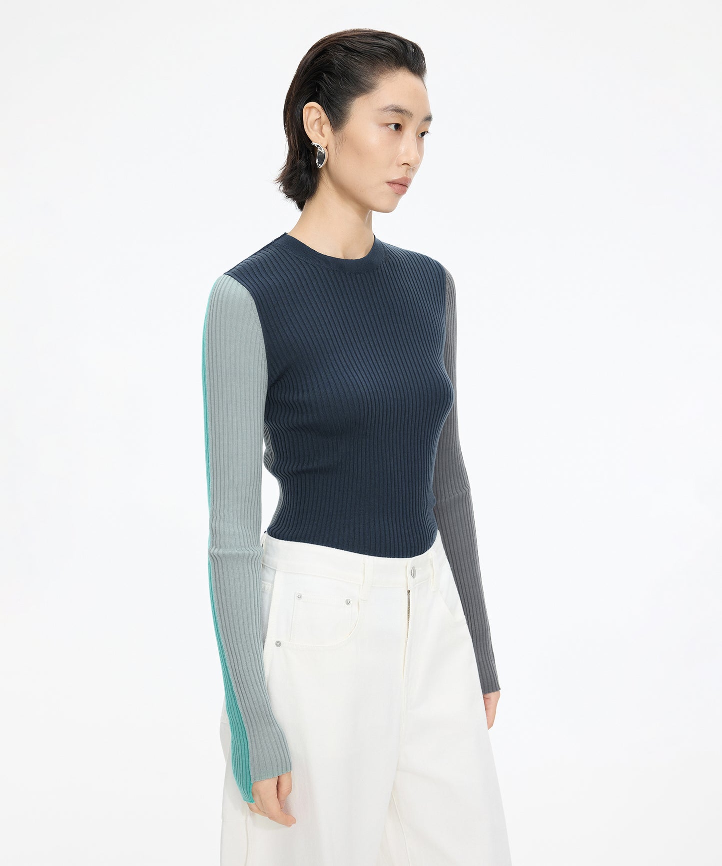 Color-block Knit Pullover