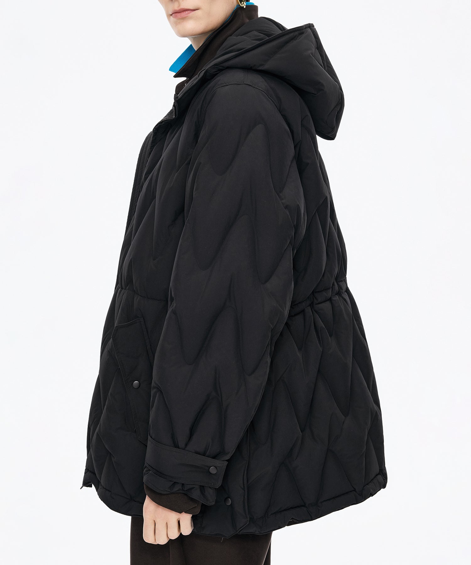 【JNBY】ブラック キルティング ダウンジャケット リバーシブル Oversized Quilted Down Jacket – JNBY ONLINE STORE