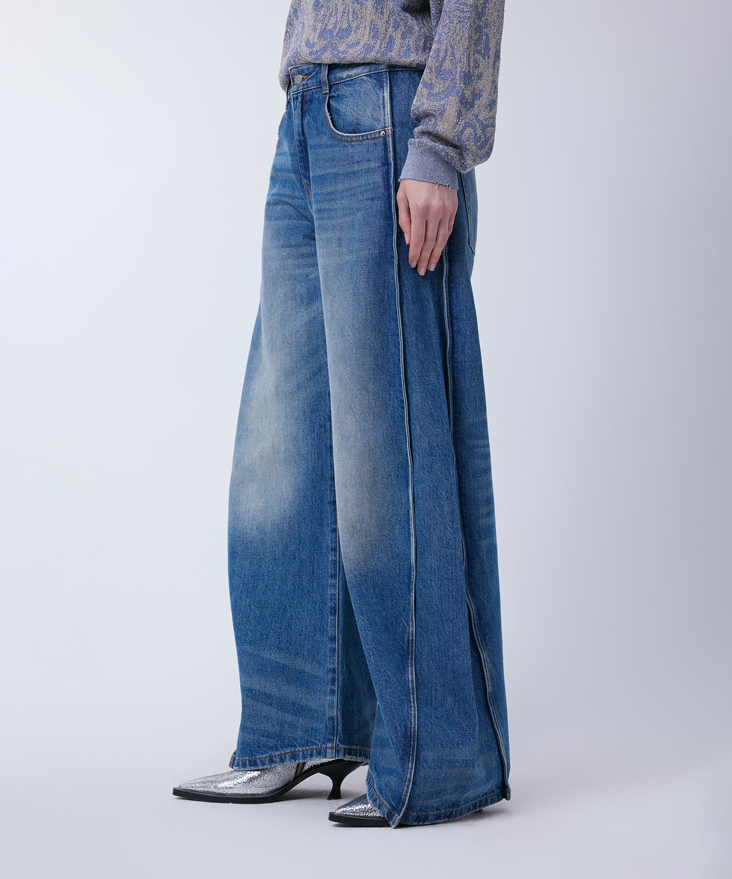 Stylized Curved leg Jeans JNBY ONLINE STORE