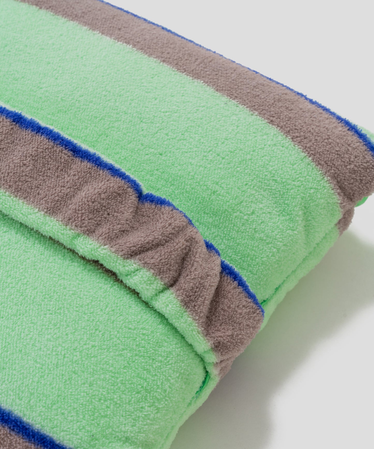 HOME Compact Fluffy Blanket Towel